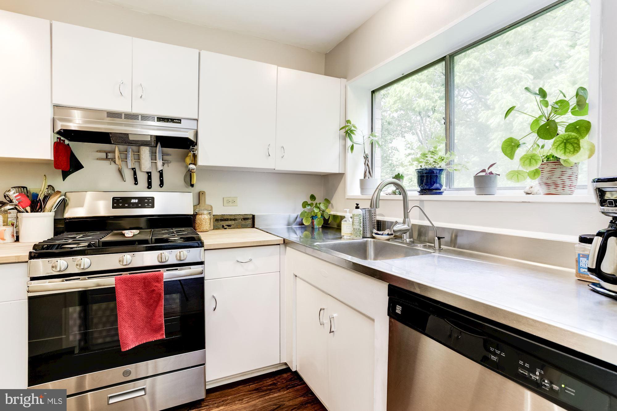 PARKSIDE CONDOMINIUMS - Residential