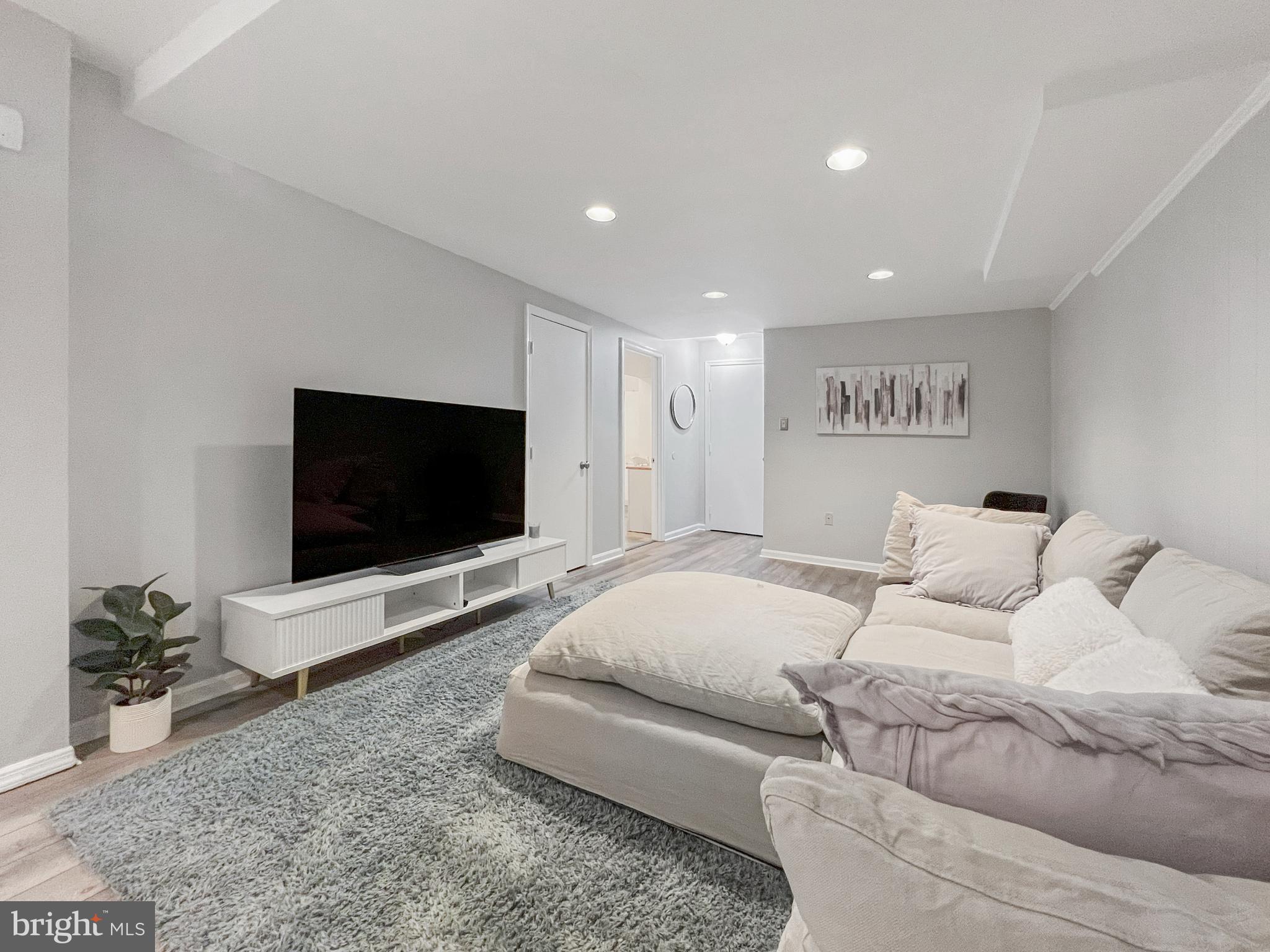 FRANKLIN FARM - Residential