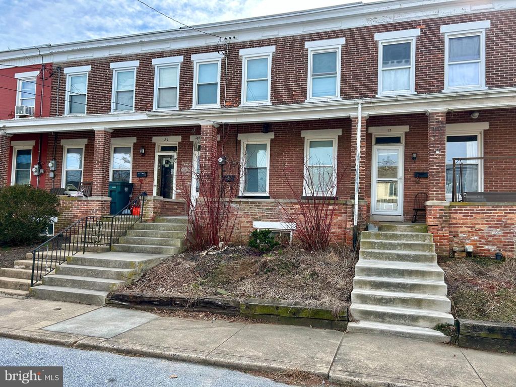 Photo of 19 E 3rd Street, QUARRYVILLE, PA 17566 (MLS # PALA2081736)