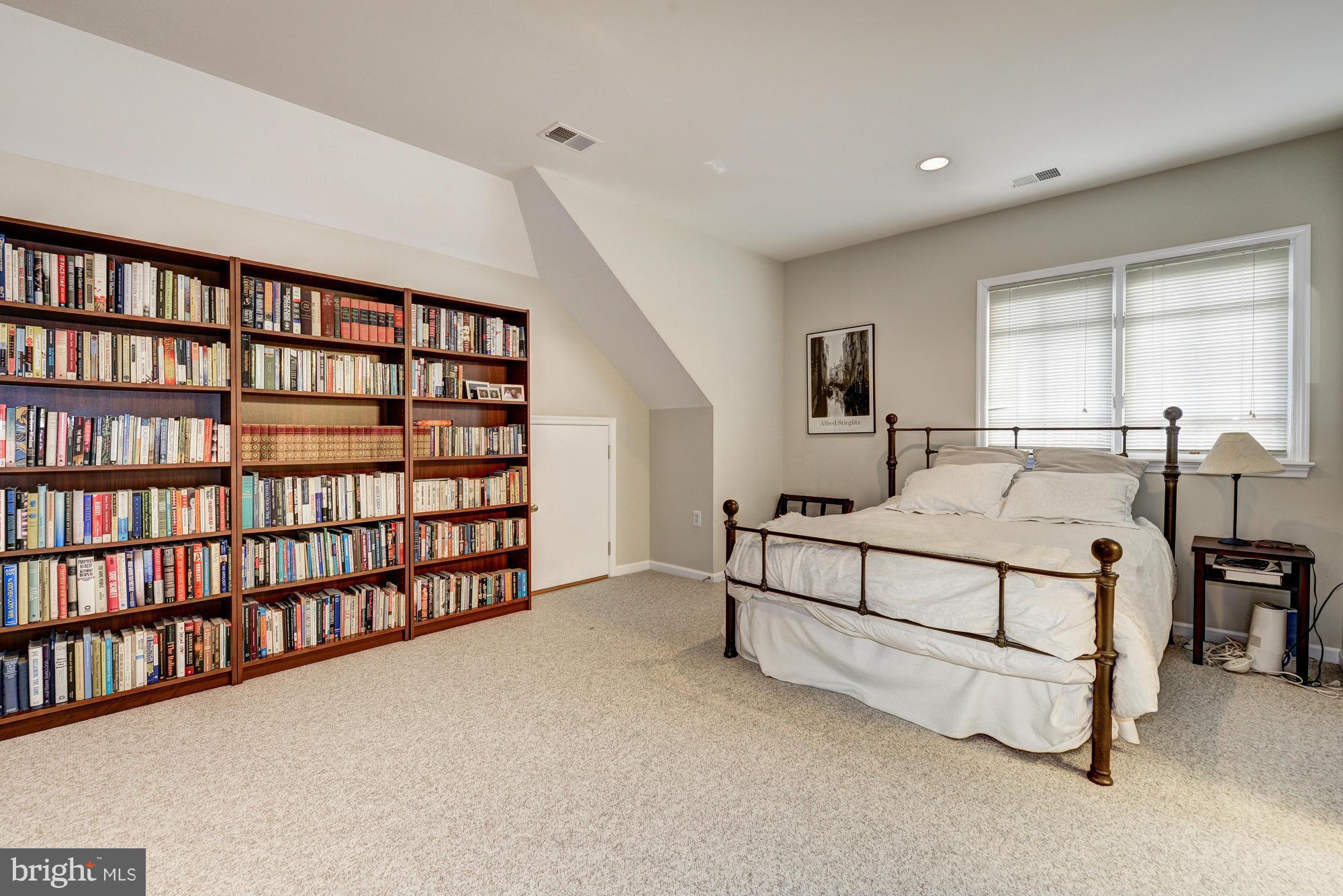 FOGGYS PASTURE - Residential