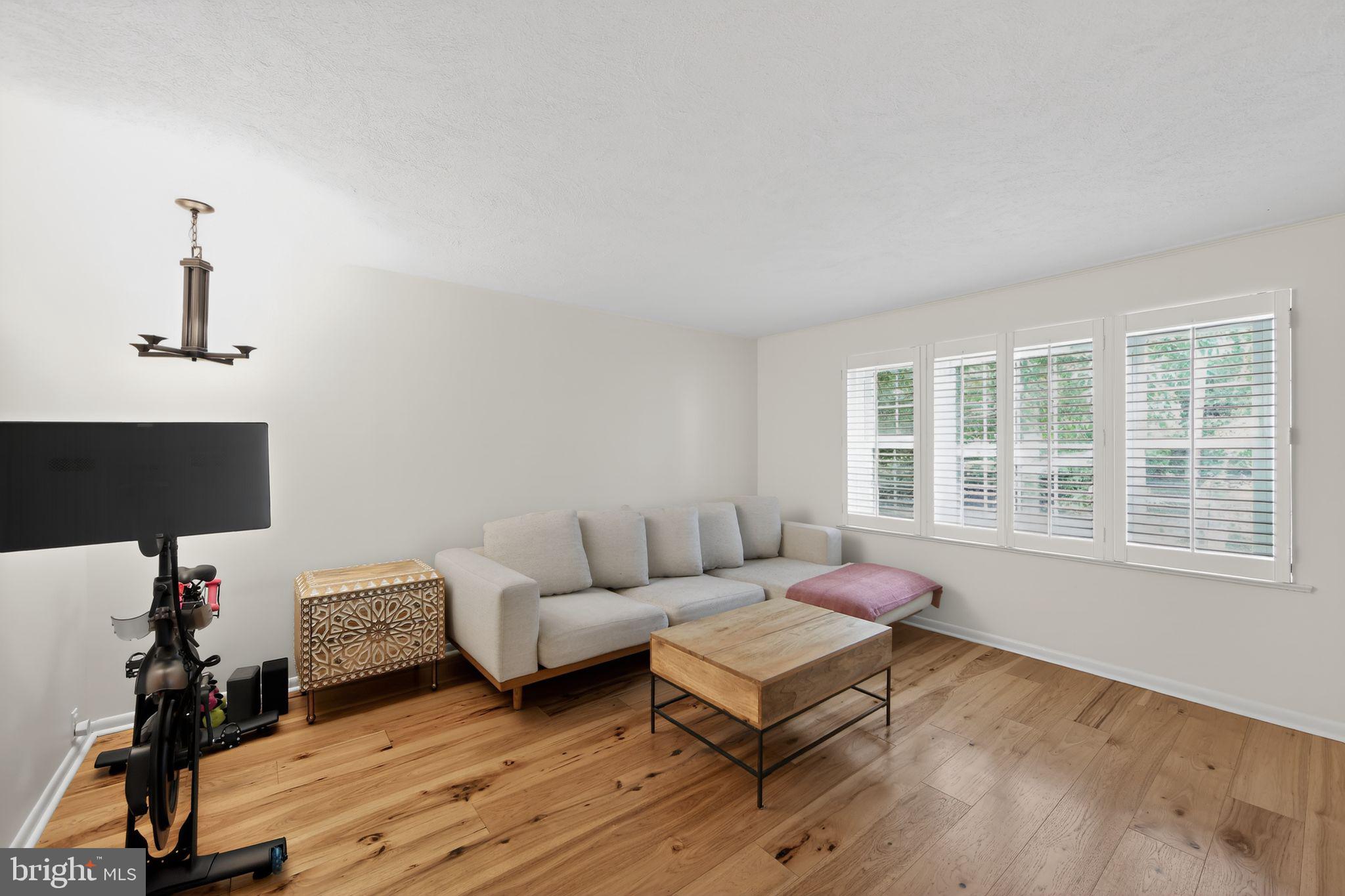 DEEPDALE - Residential