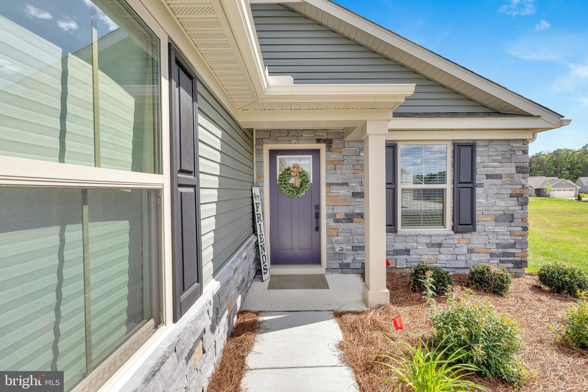 26044 VINTAGE CIRCLE