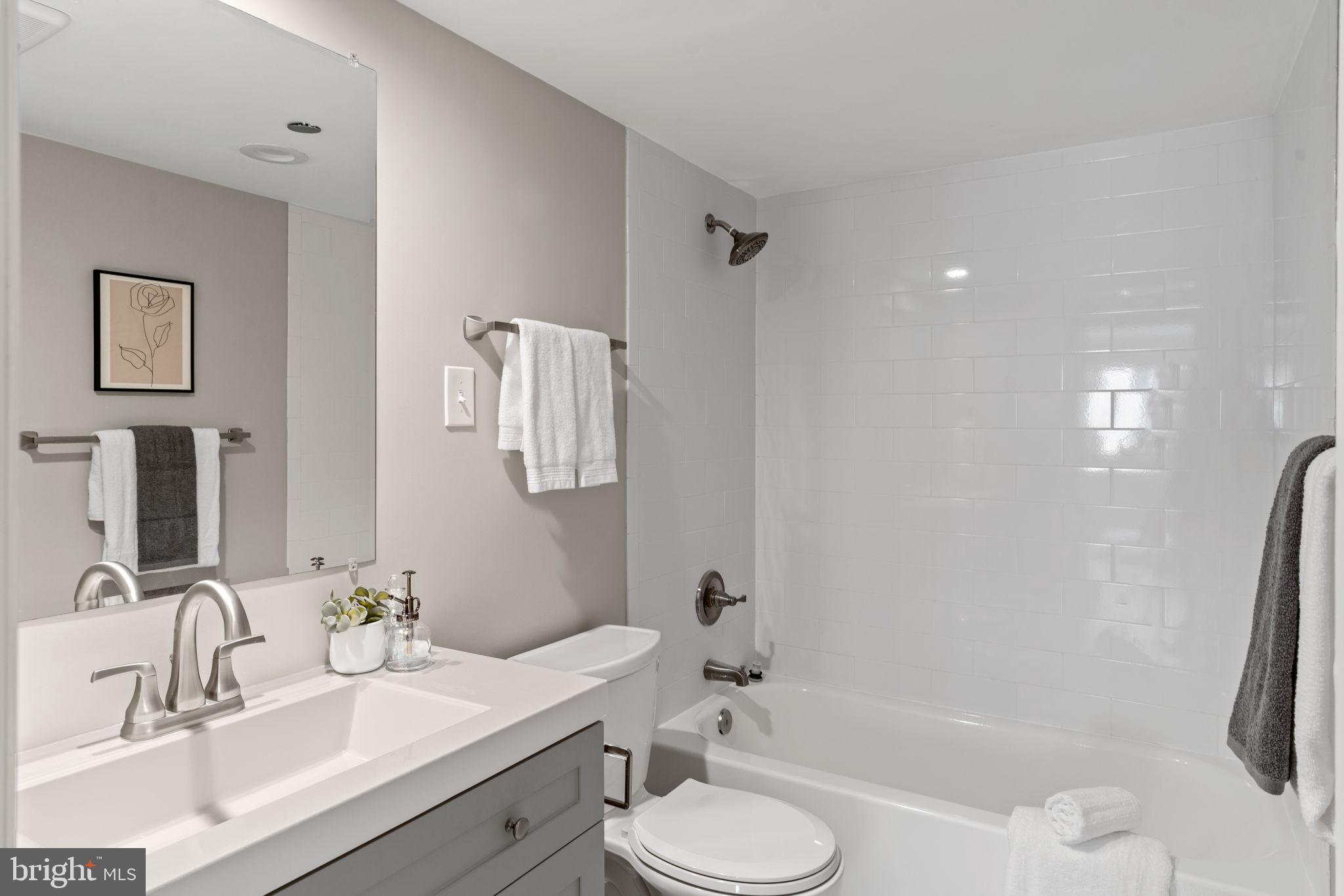 COURTHOUSE - Residential