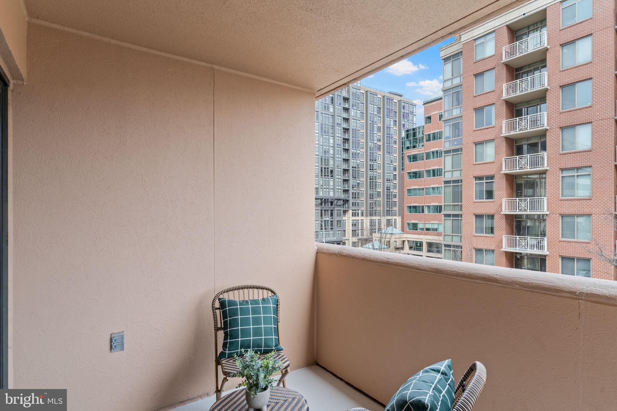 COURTHOUSE - Residential