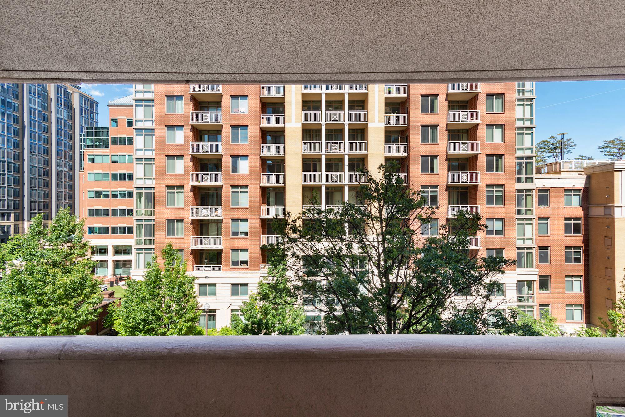 COURTHOUSE - Residential