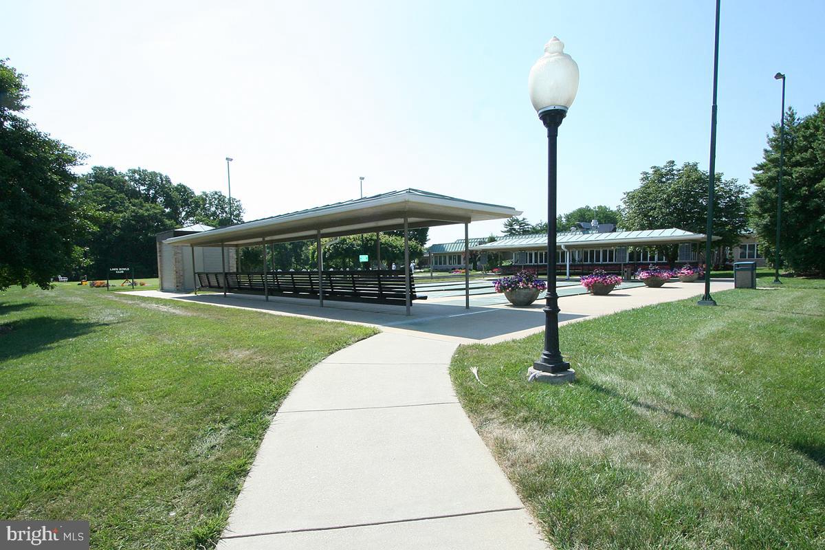 OVERLOOK AT LEISURE WORLD - Residential Lease