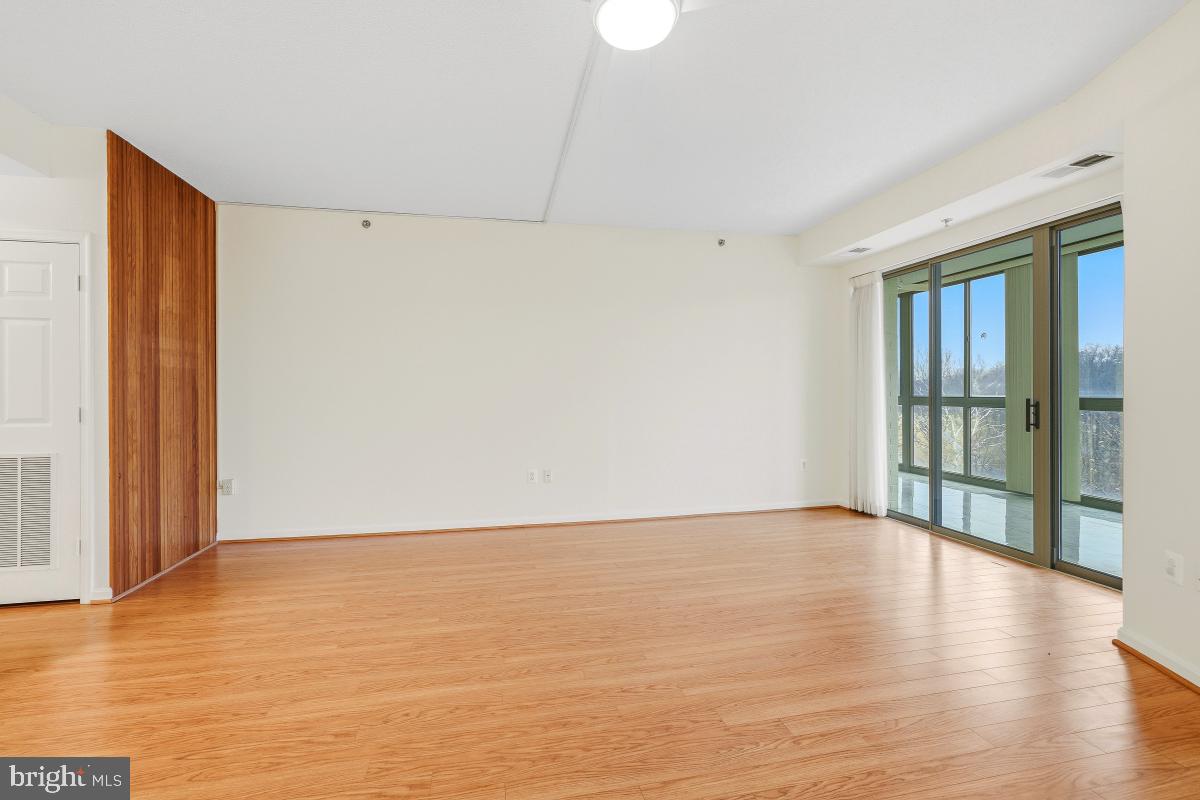 OVERLOOK AT LEISURE WORLD - Residential Lease