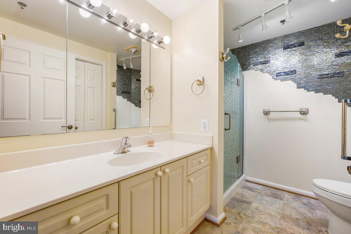 OVERLOOK AT LEISURE WORLD - Residential Lease