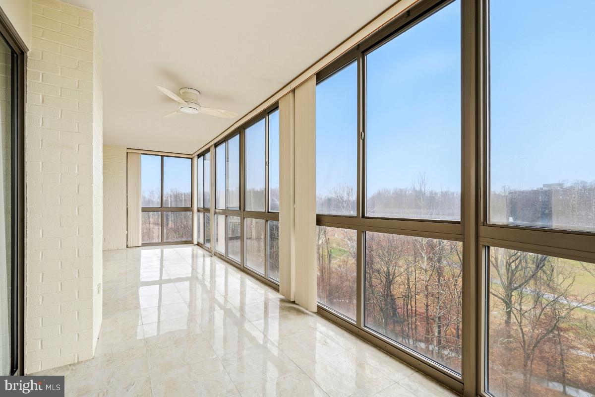 OVERLOOK AT LEISURE WORLD - Residential Lease