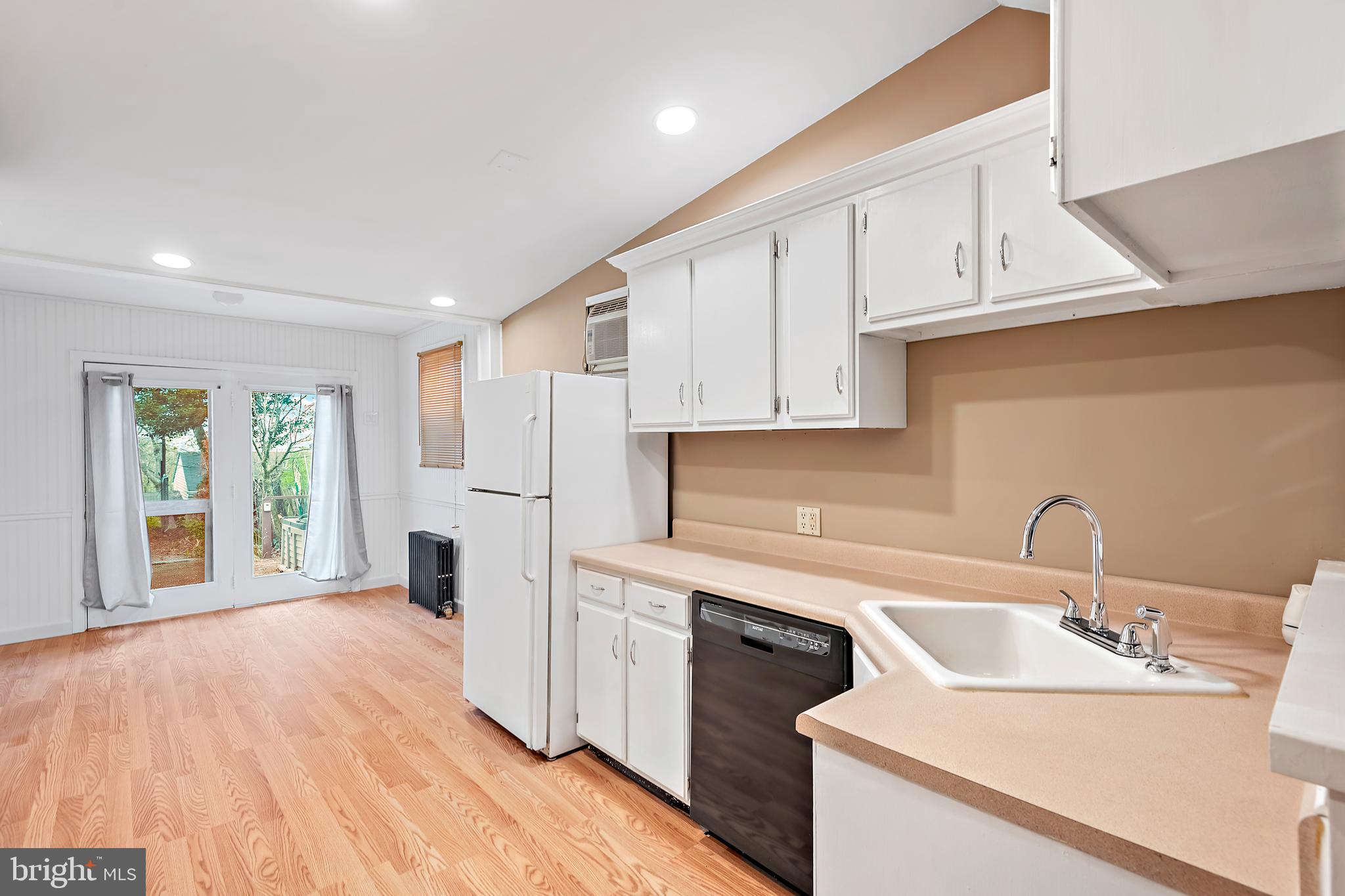 COLUMBIA - Residential