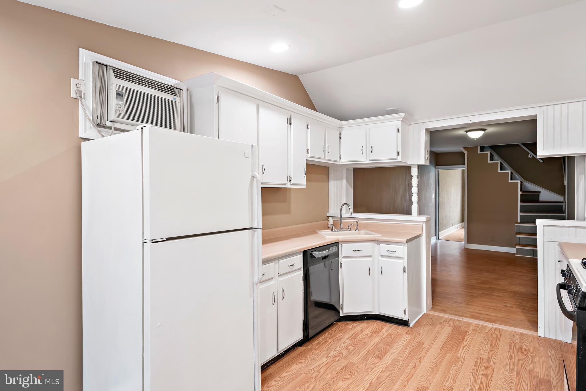 COLUMBIA - Residential