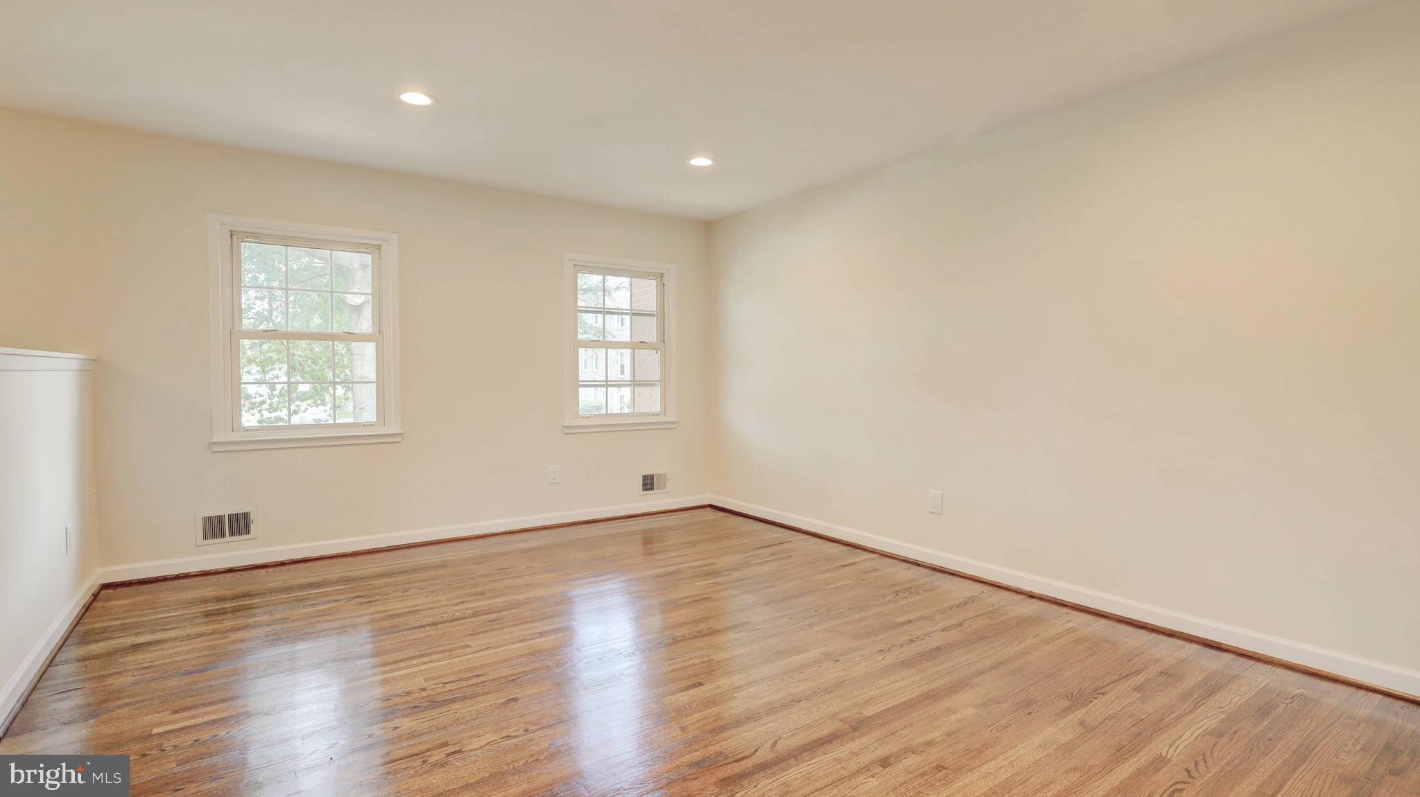 BROOKSIDE - Residential