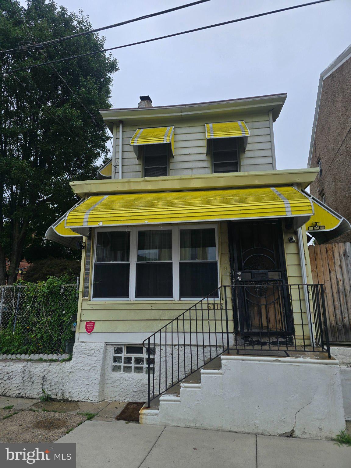6113 N LAMBERT STREET