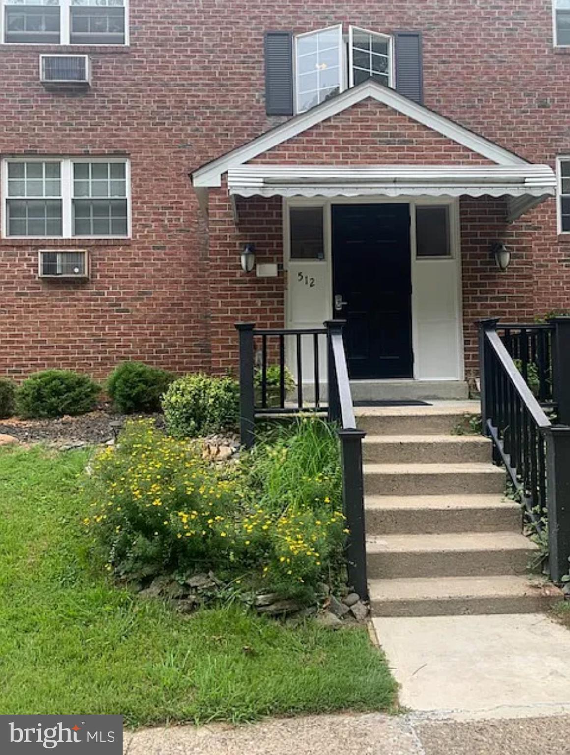 Life in Springfield is easy when you rent this move-in ready condo, located in the heart of the Springfield Community! This first floor apartment in Springfield, Delaware County is available for rent September 1, 2025. It is located at the end of the street, adjacent to a small park. Walk to trolley. Short drive to shopping, dining, and the Blue route (476). Off street parking for 1 car, coin-operated washer/dryer in basement. Small locker in basement for storage. Smoke-free building. Sorry, No Pets allowed.
One car attached garage available for $100.00 with apartment lease.