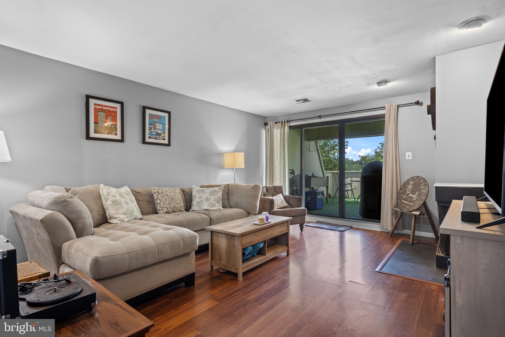 231 SUMMIT HOUSE 231
