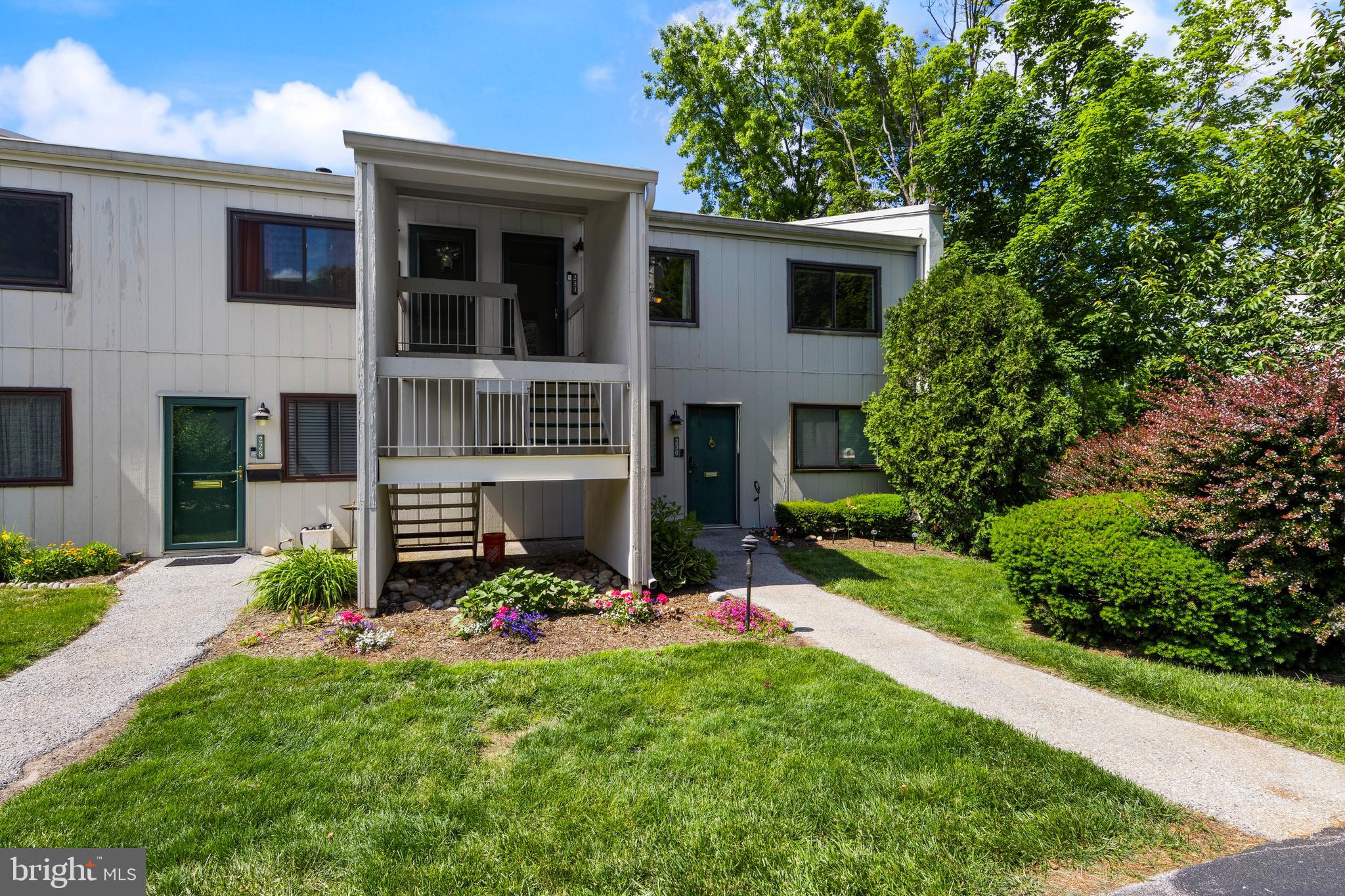 231 SUMMIT HOUSE 231