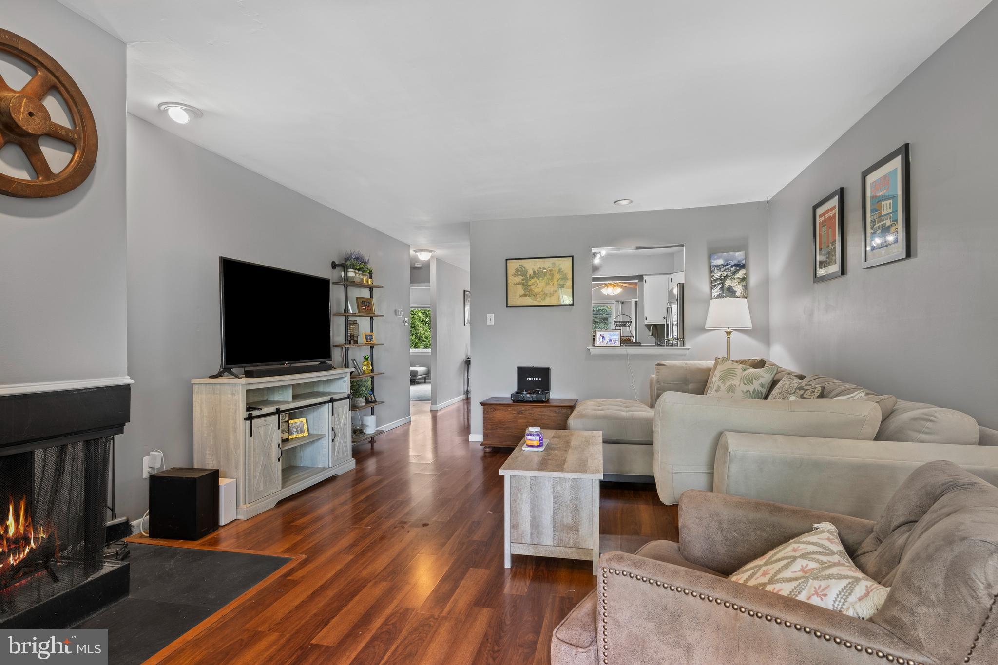 231 SUMMIT HOUSE 231