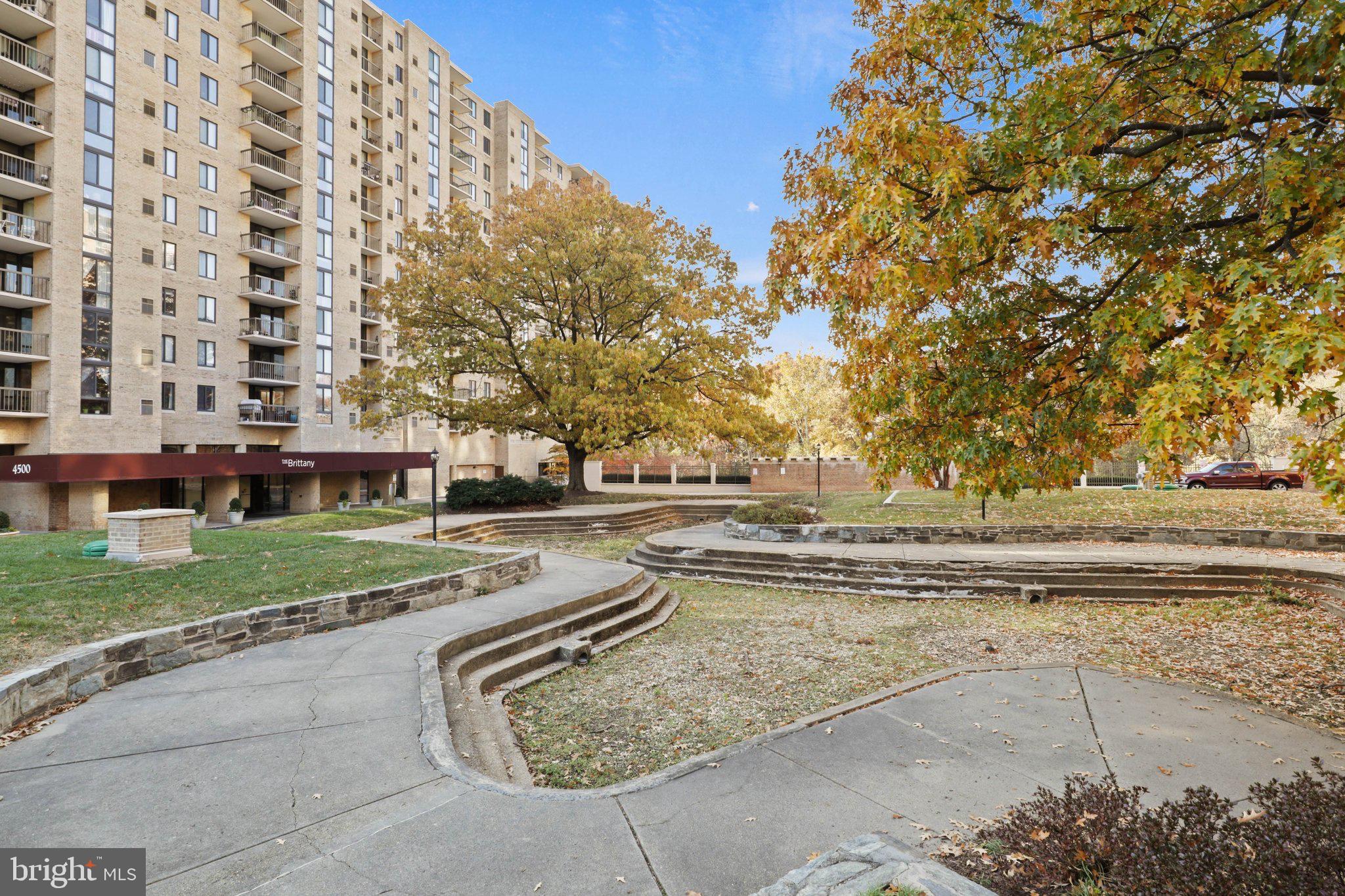 4500 S FOUR MILE RUN DRIVE 927