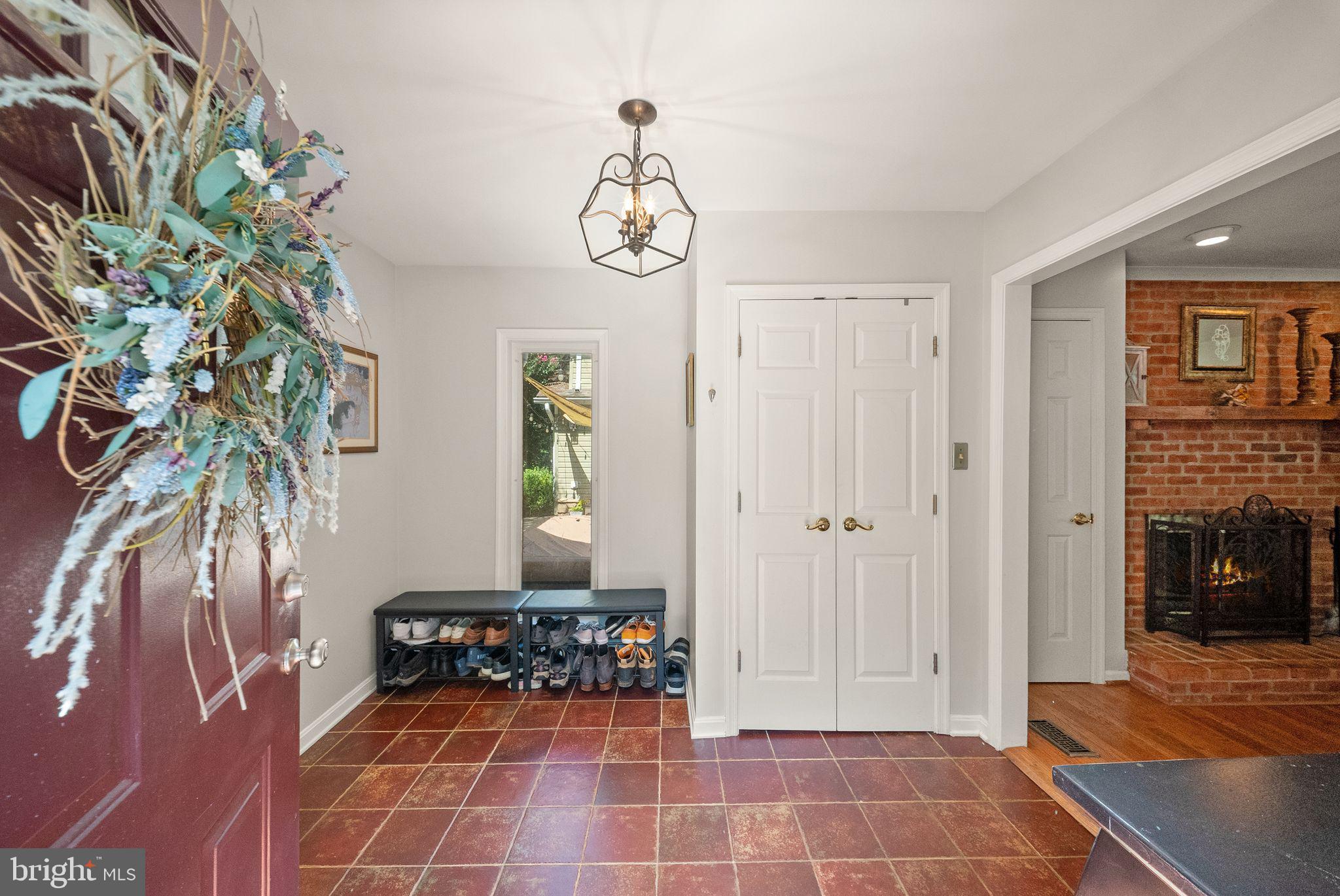 8256 LOCK LANE