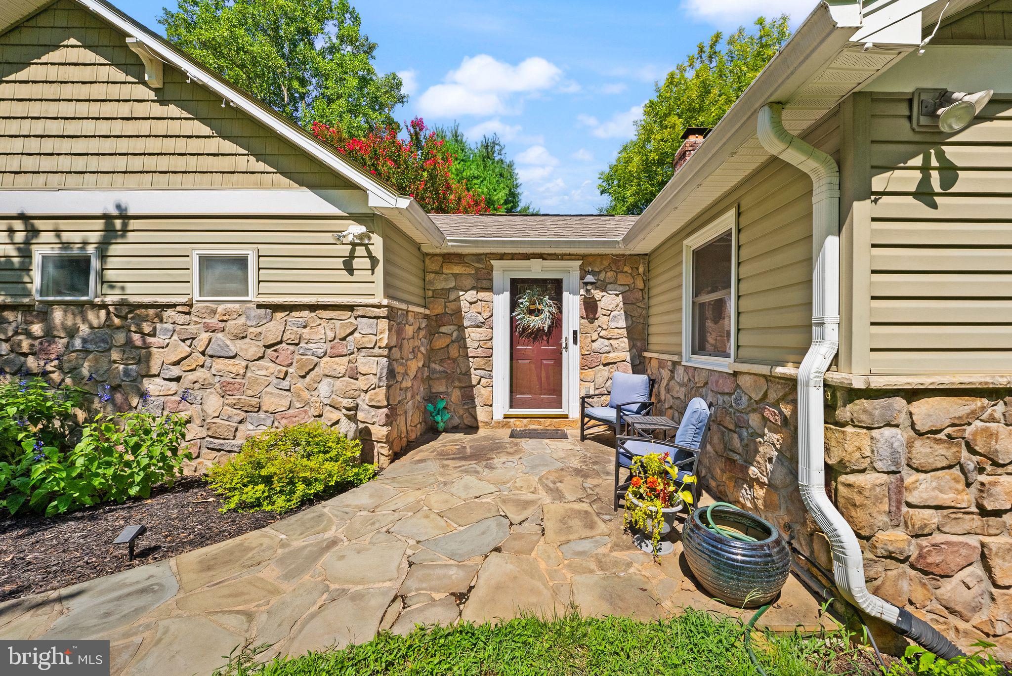 8256 LOCK LANE