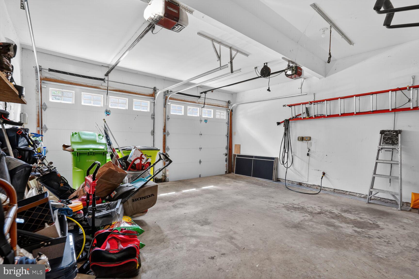 LANSDOWNE ON THE POTOMAC - Residential