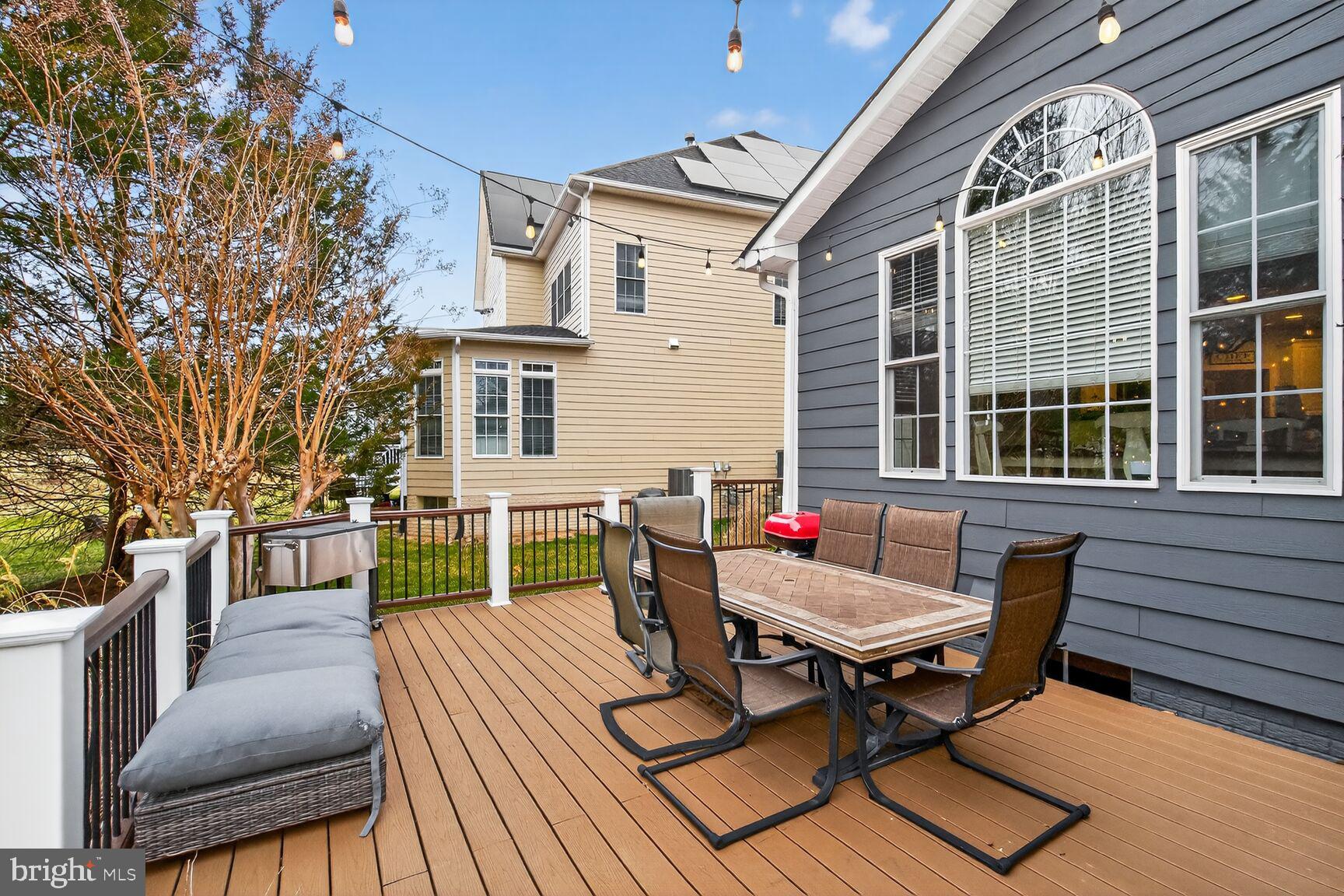 LANSDOWNE ON THE POTOMAC - Residential