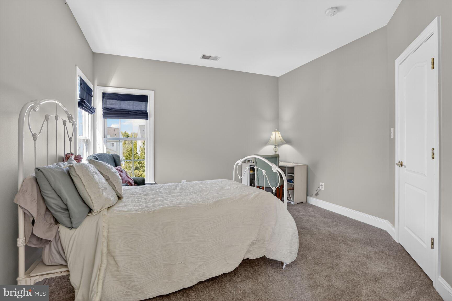 LANSDOWNE ON THE POTOMAC - Residential