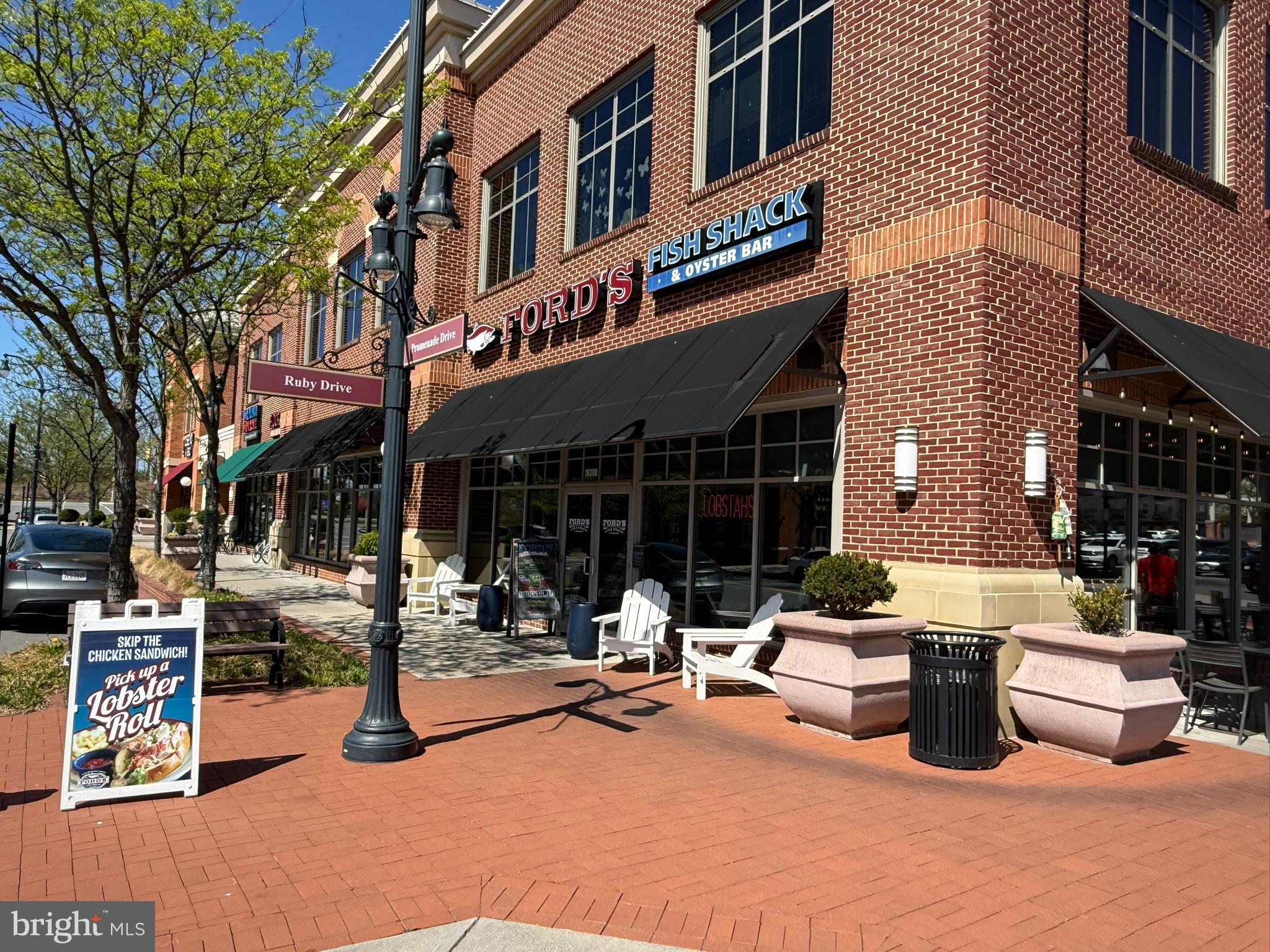 LANSDOWNE ON THE POTOMAC - Residential