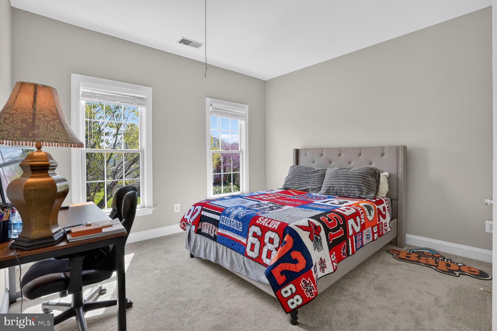 LANSDOWNE ON THE POTOMAC - Residential