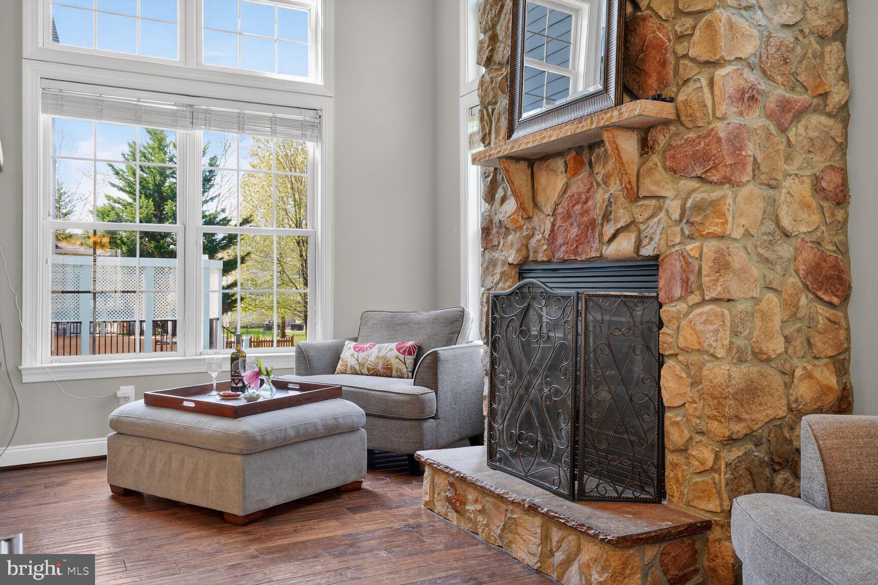 LANSDOWNE ON THE POTOMAC - Residential