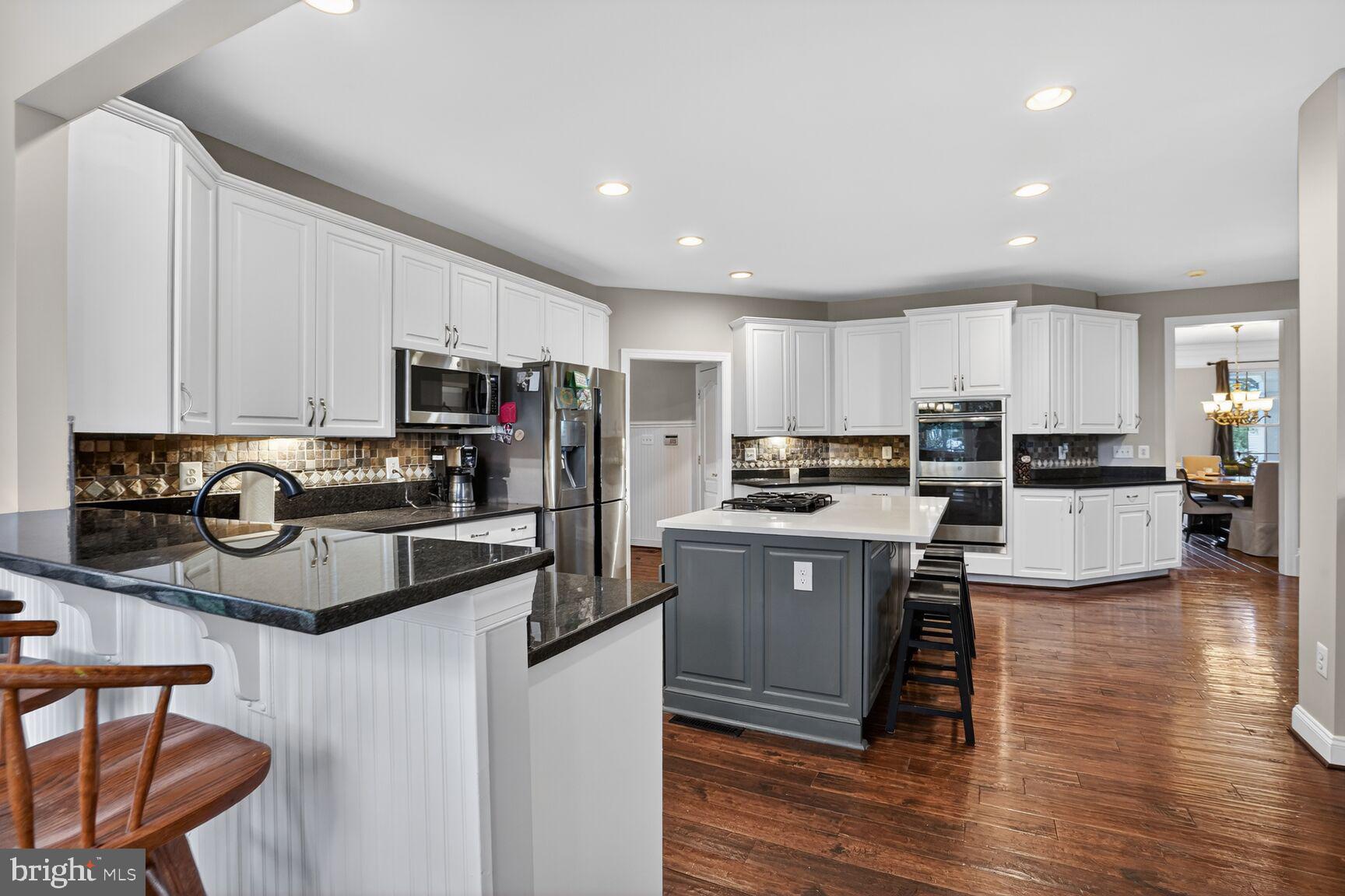 LANSDOWNE ON THE POTOMAC - Residential