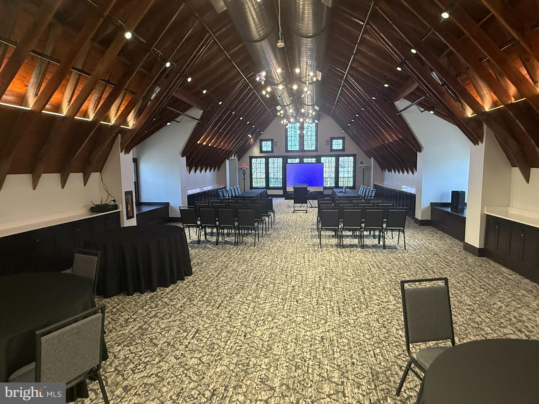 LANSDOWNE ON THE POTOMAC - Residential