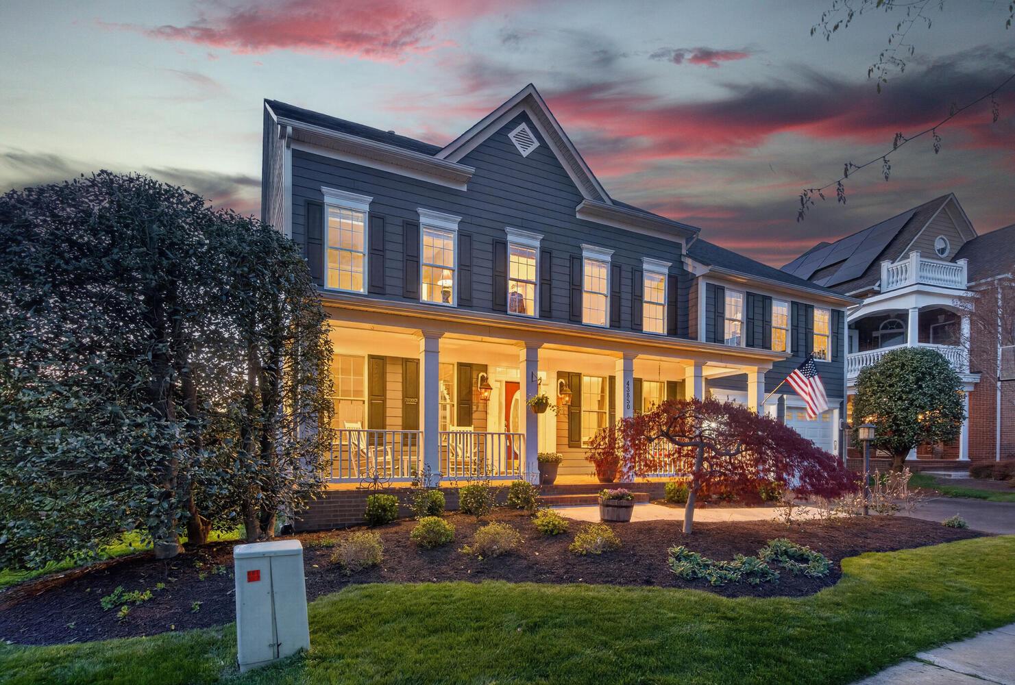 LANSDOWNE ON THE POTOMAC - Residential