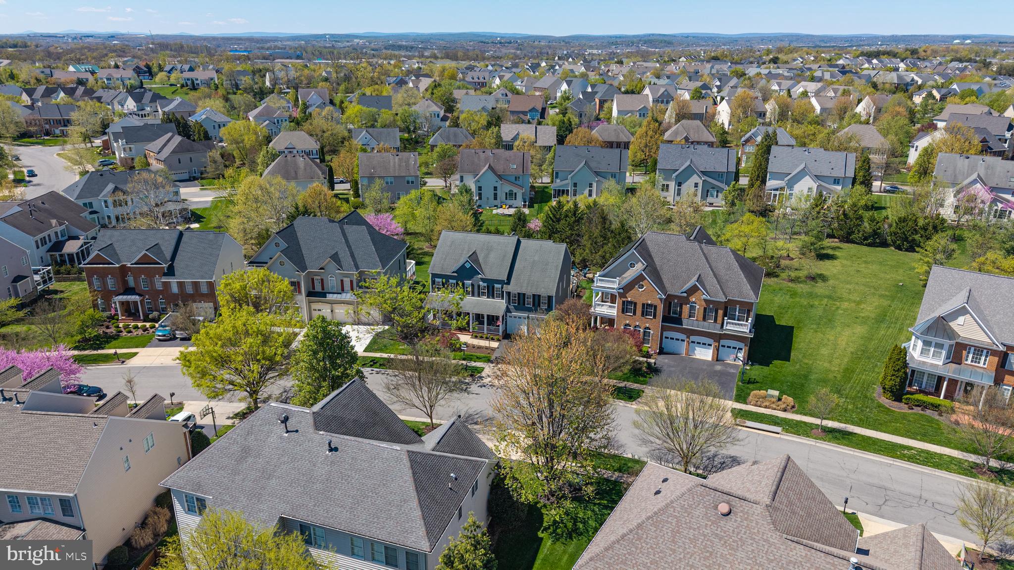 LANSDOWNE ON THE POTOMAC - Residential