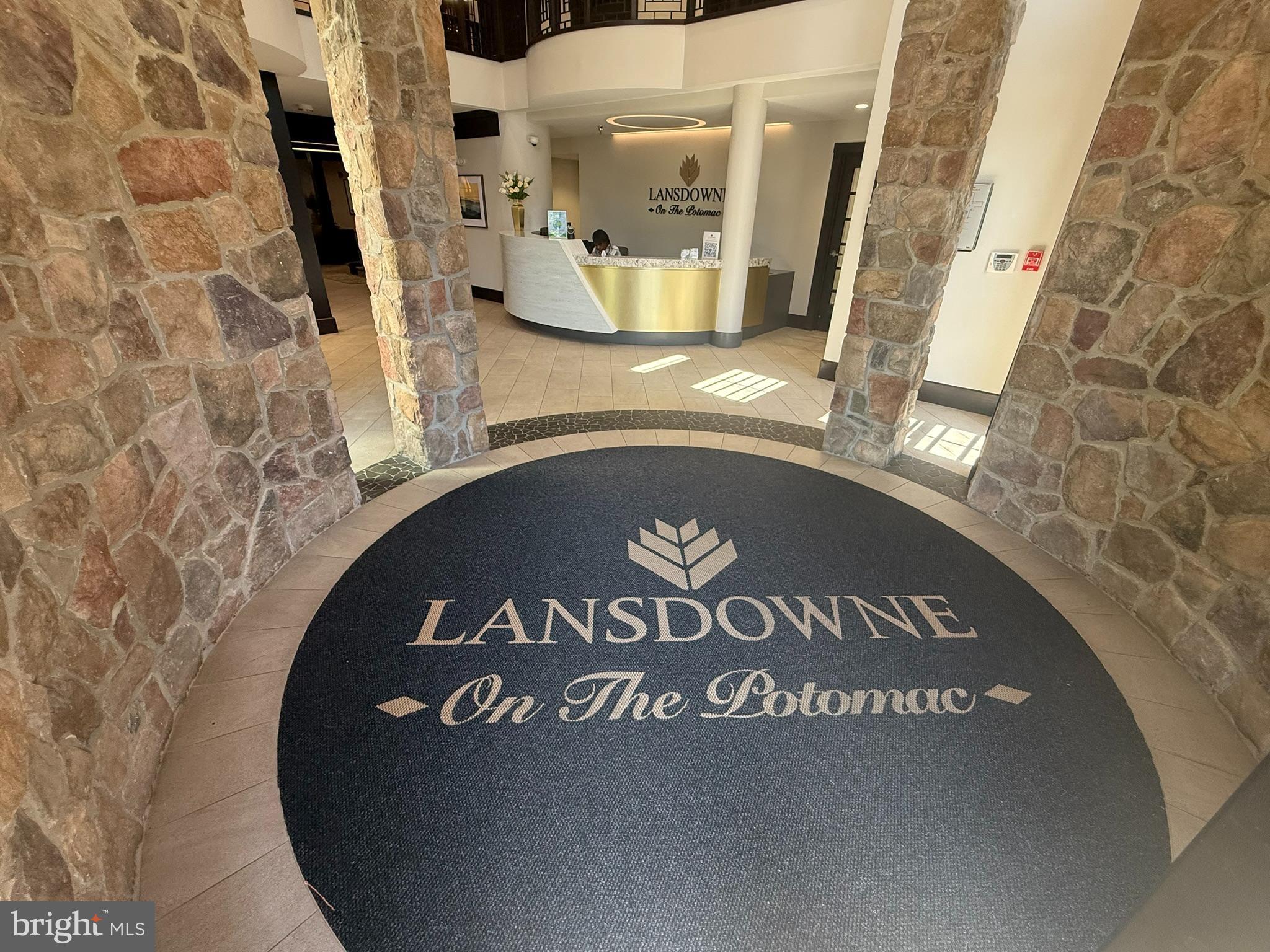 LANSDOWNE ON THE POTOMAC - Residential