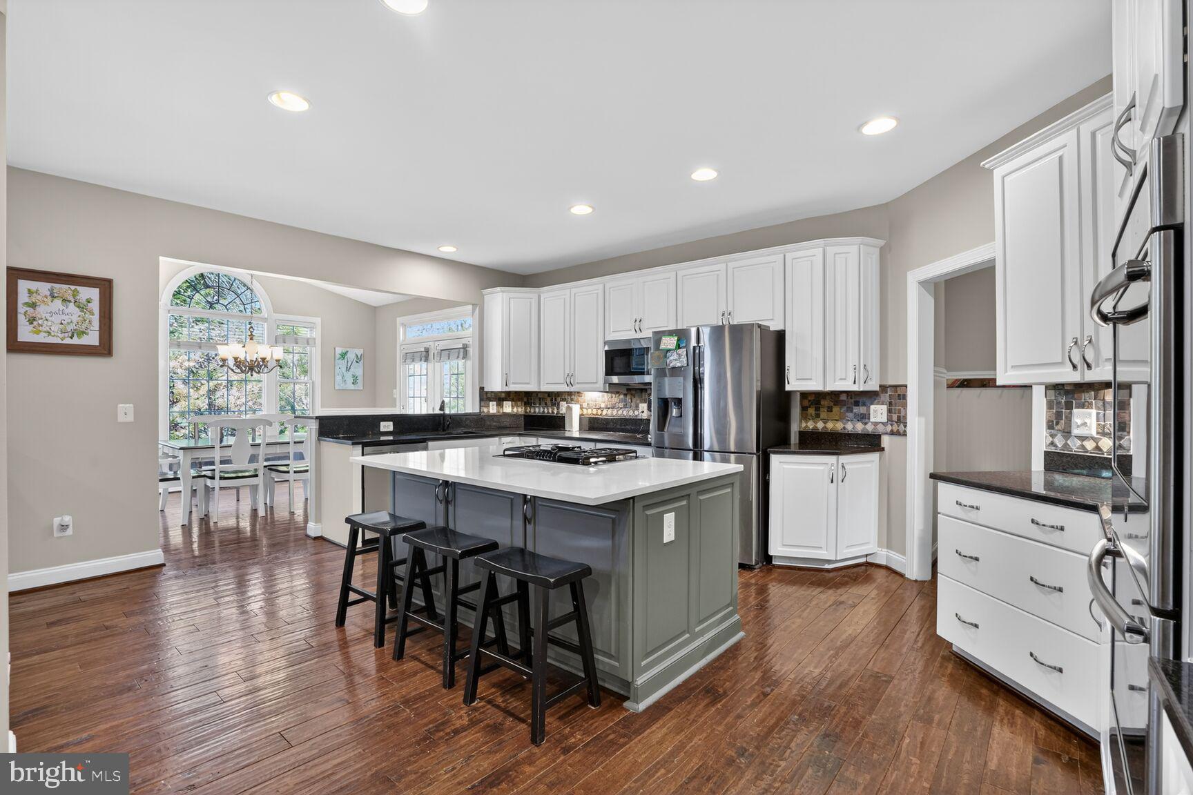 LANSDOWNE ON THE POTOMAC - Residential