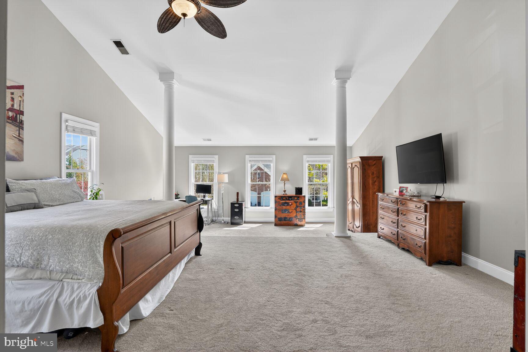 LANSDOWNE ON THE POTOMAC - Residential