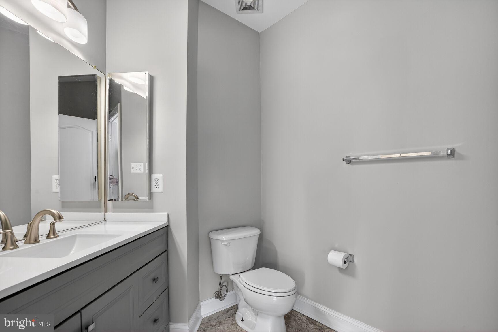 LANSDOWNE ON THE POTOMAC - Residential