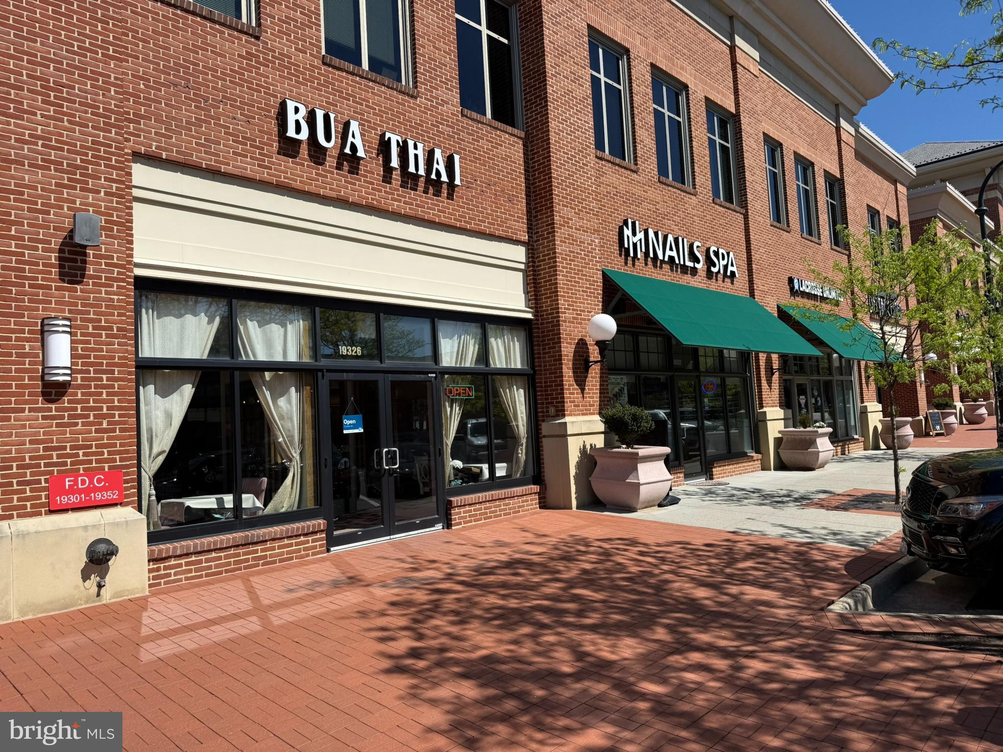 LANSDOWNE ON THE POTOMAC - Residential