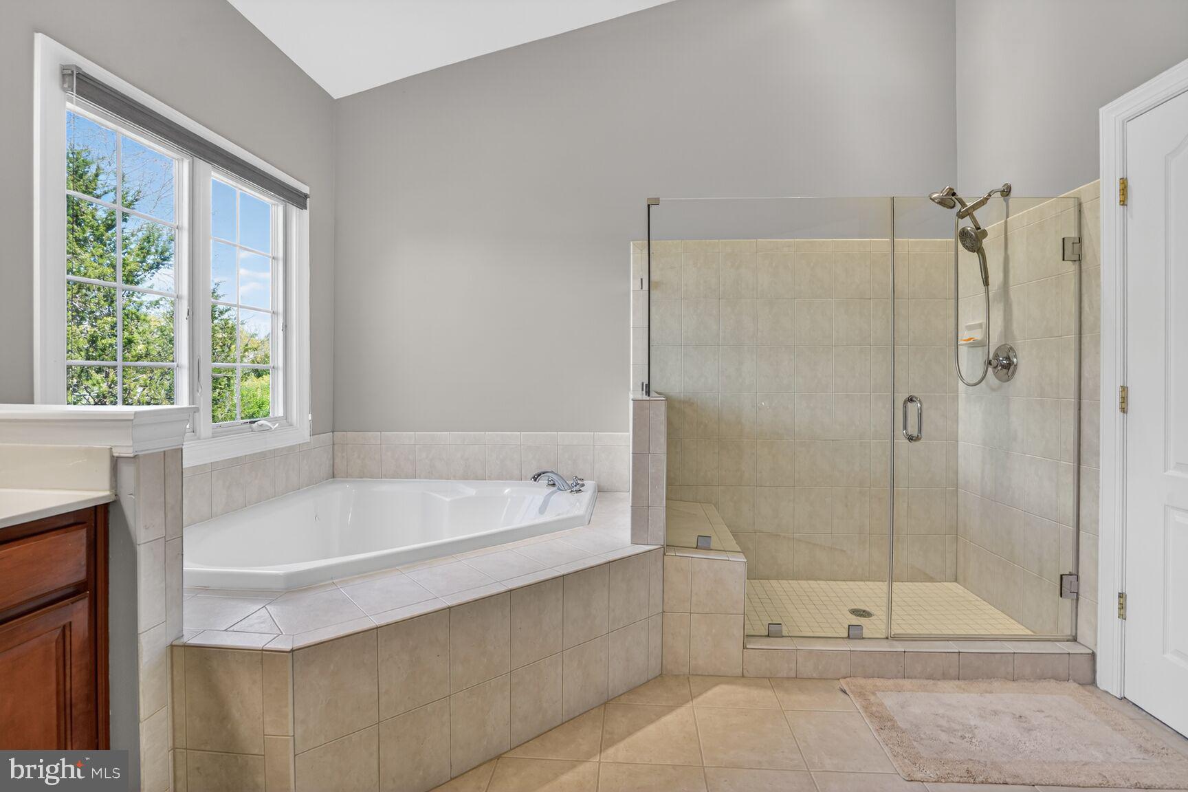 LANSDOWNE ON THE POTOMAC - Residential