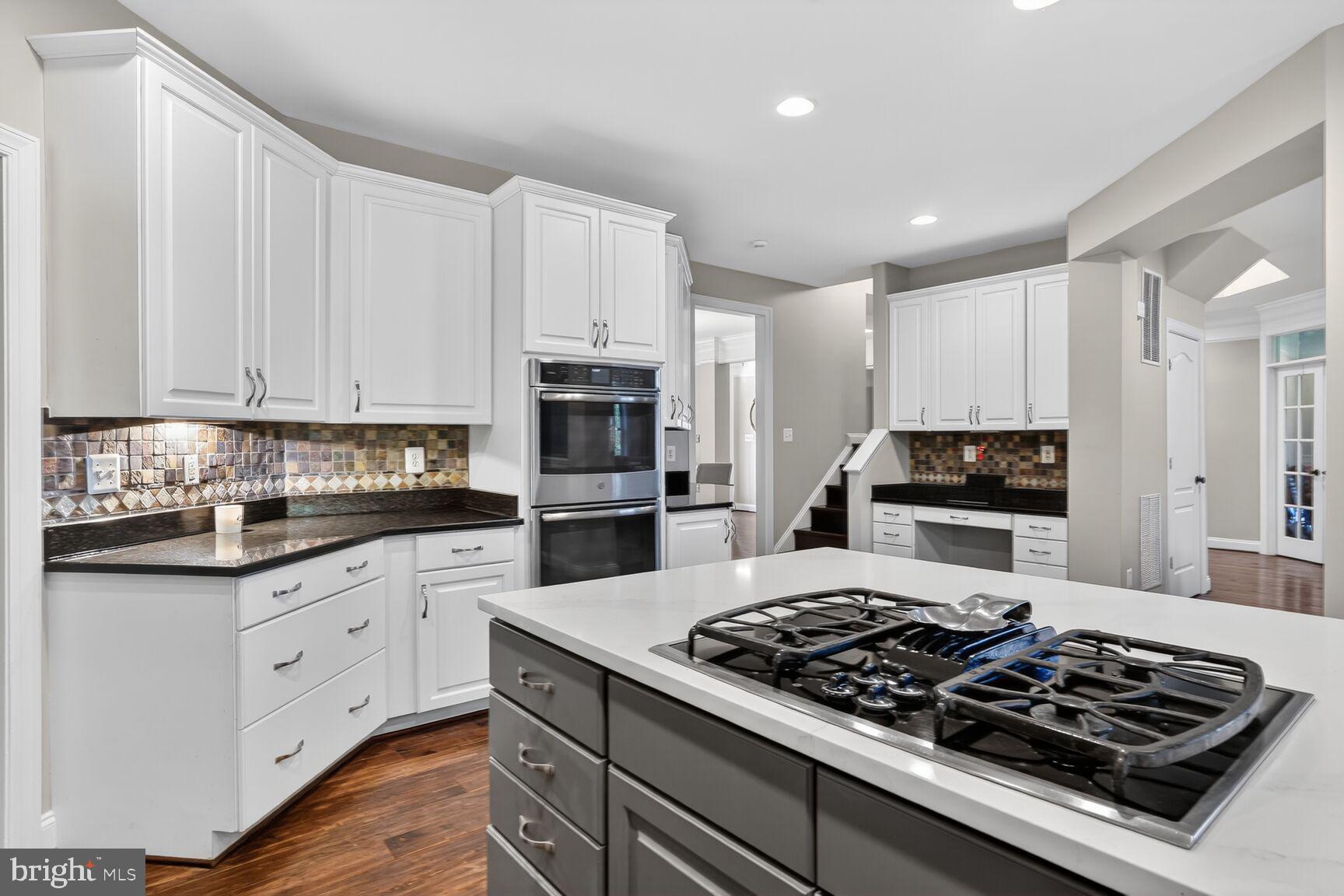 LANSDOWNE ON THE POTOMAC - Residential