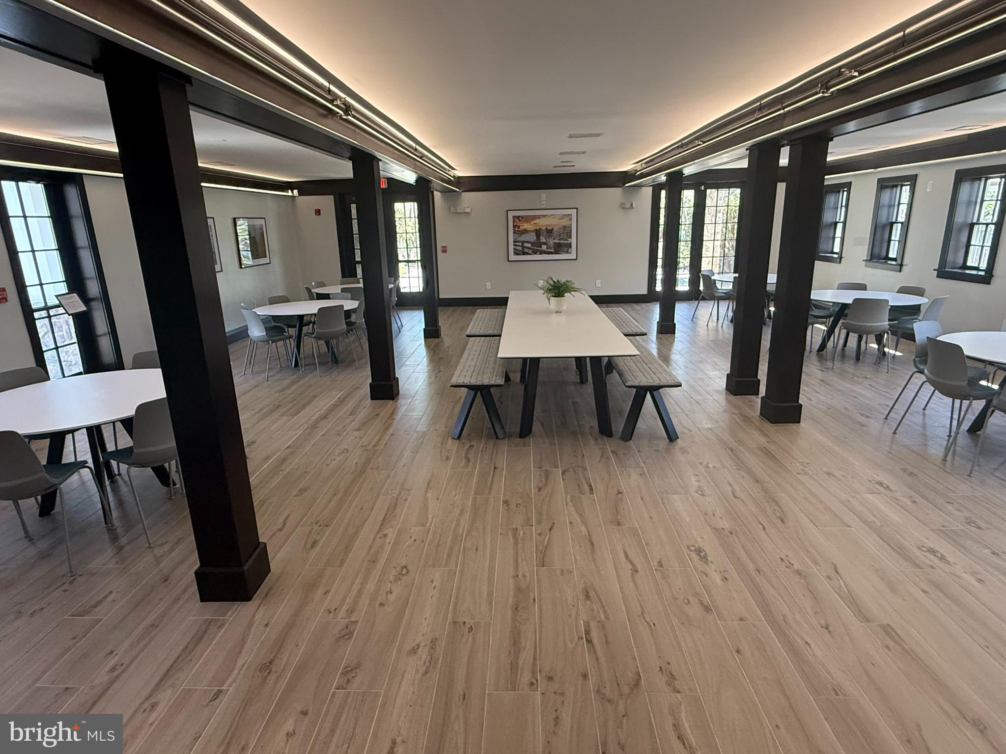 LANSDOWNE ON THE POTOMAC - Residential