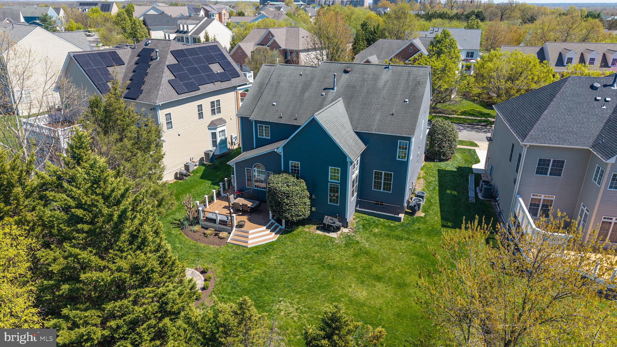 LANSDOWNE ON THE POTOMAC - Residential