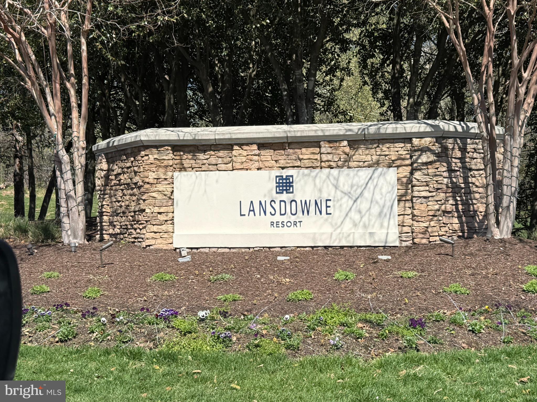 LANSDOWNE ON THE POTOMAC - Residential