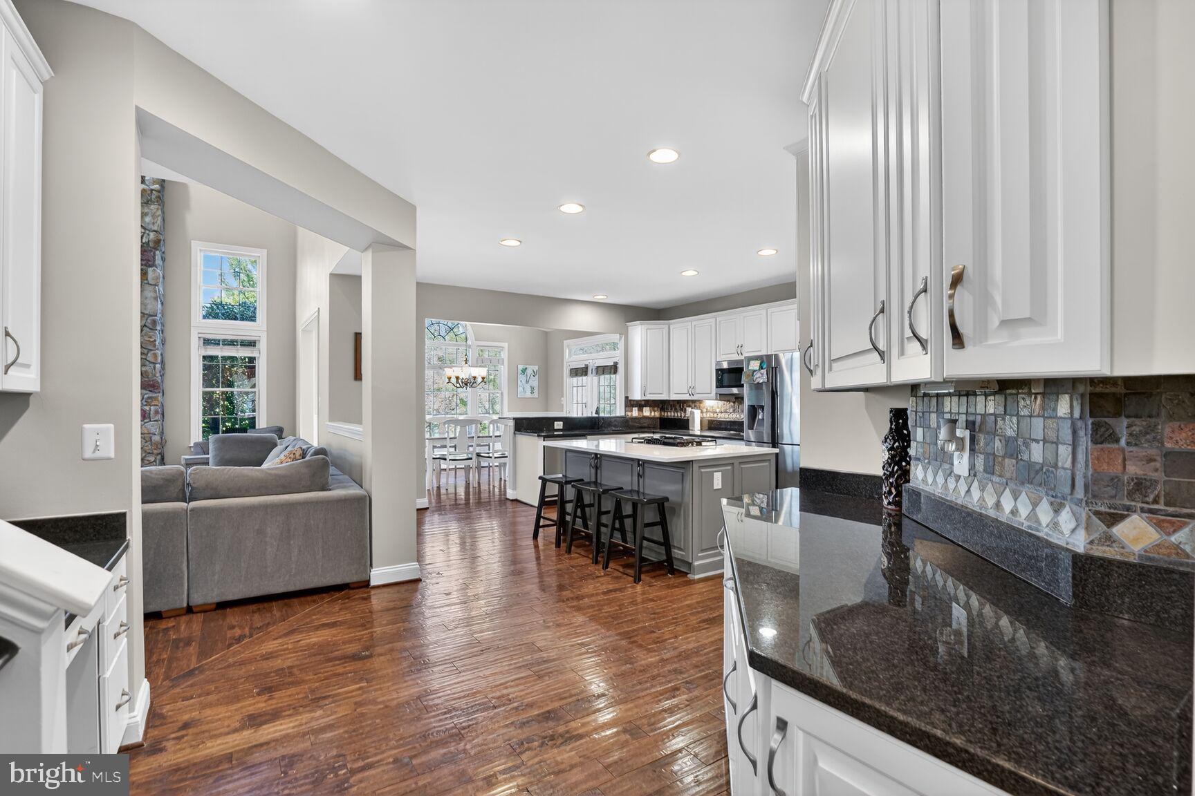 LANSDOWNE ON THE POTOMAC - Residential