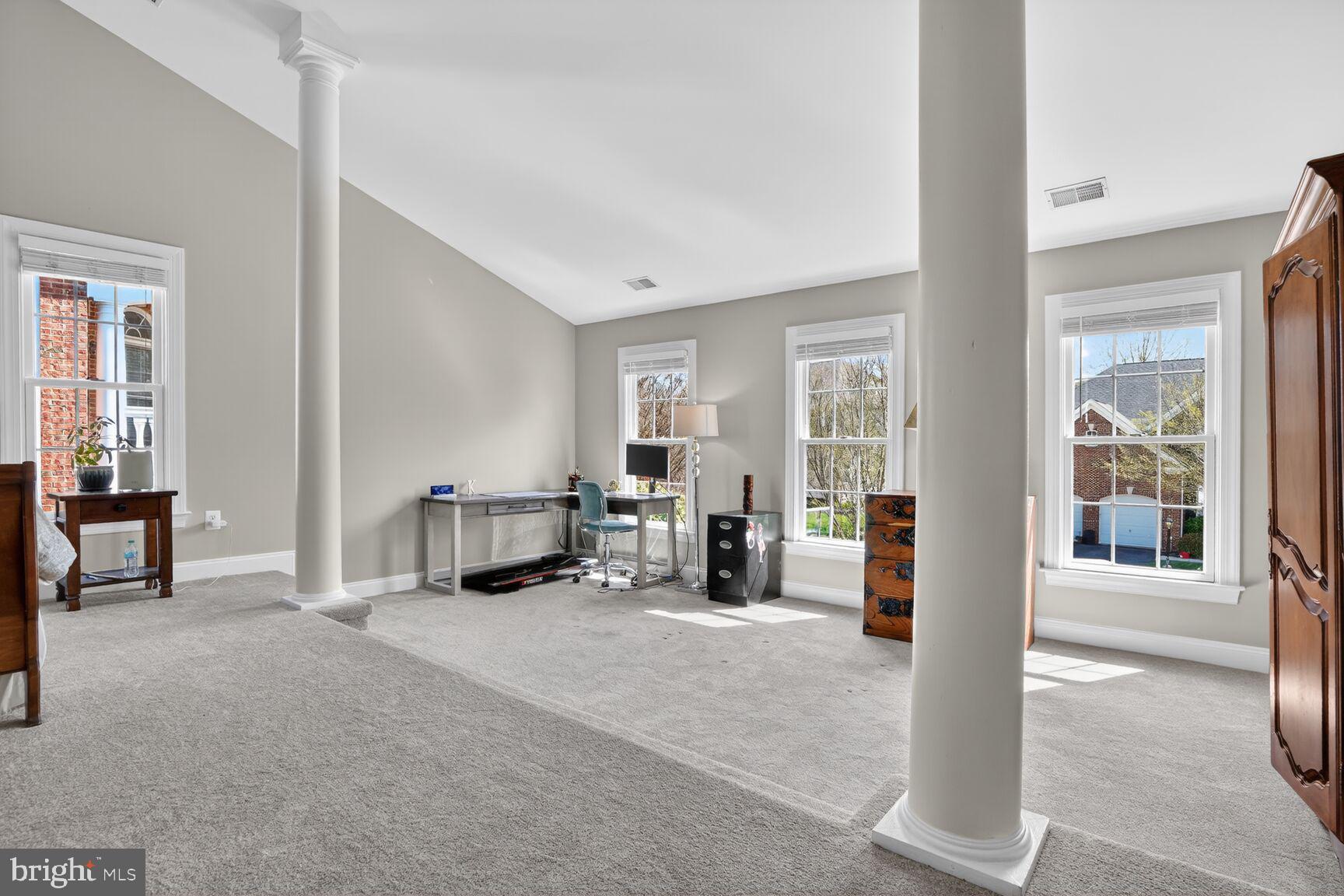 LANSDOWNE ON THE POTOMAC - Residential