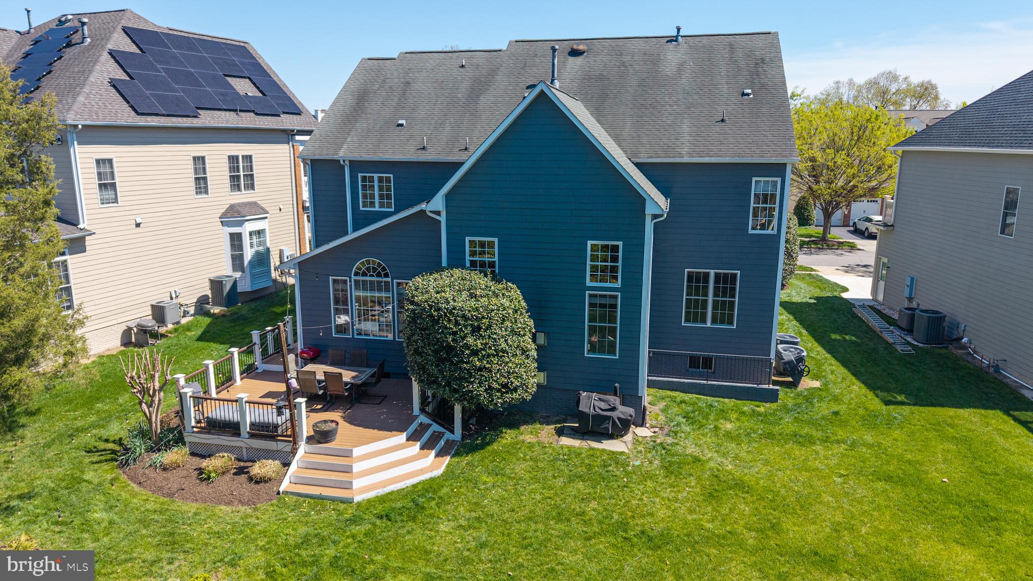 LANSDOWNE ON THE POTOMAC - Residential