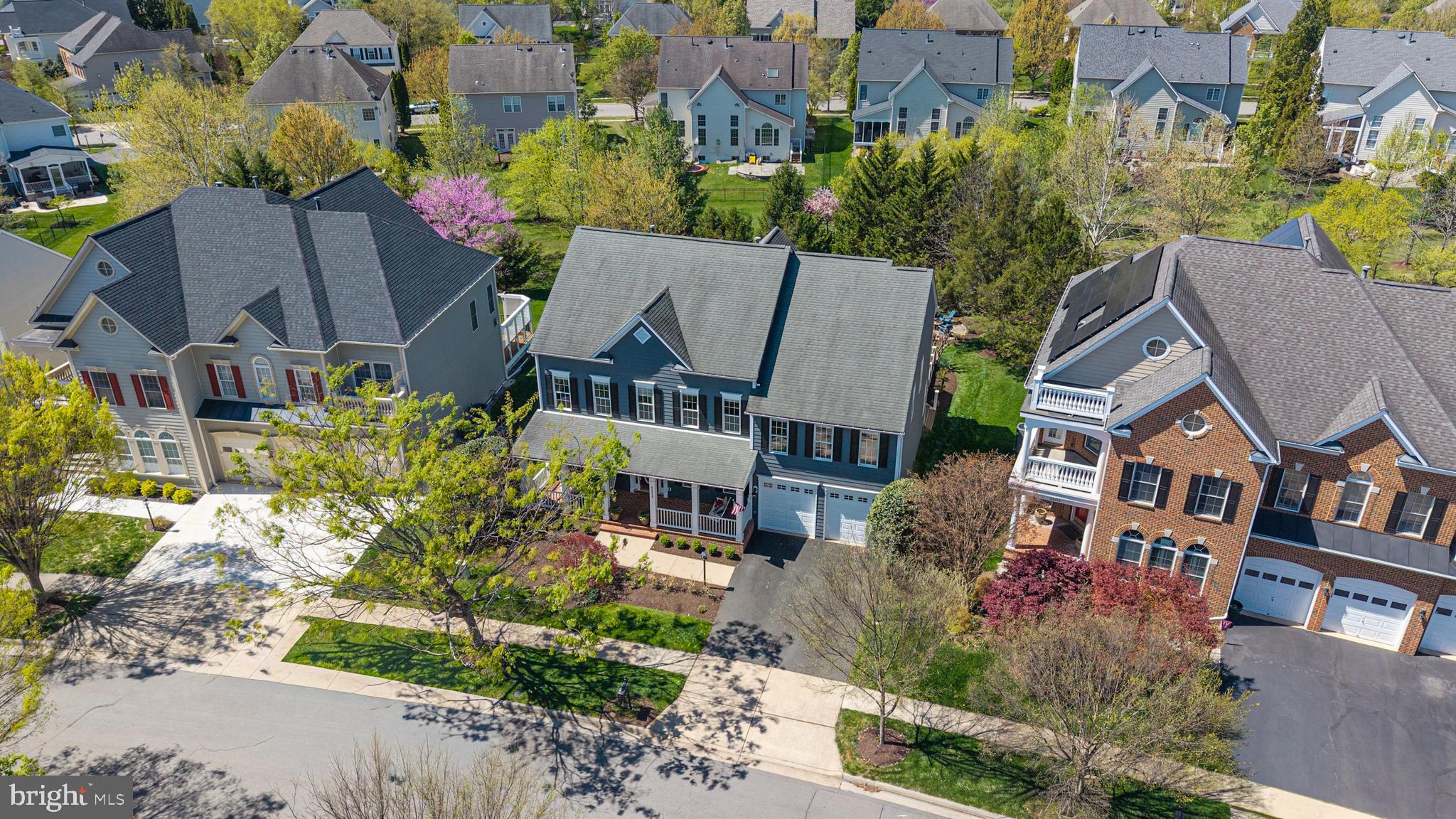 LANSDOWNE ON THE POTOMAC - Residential