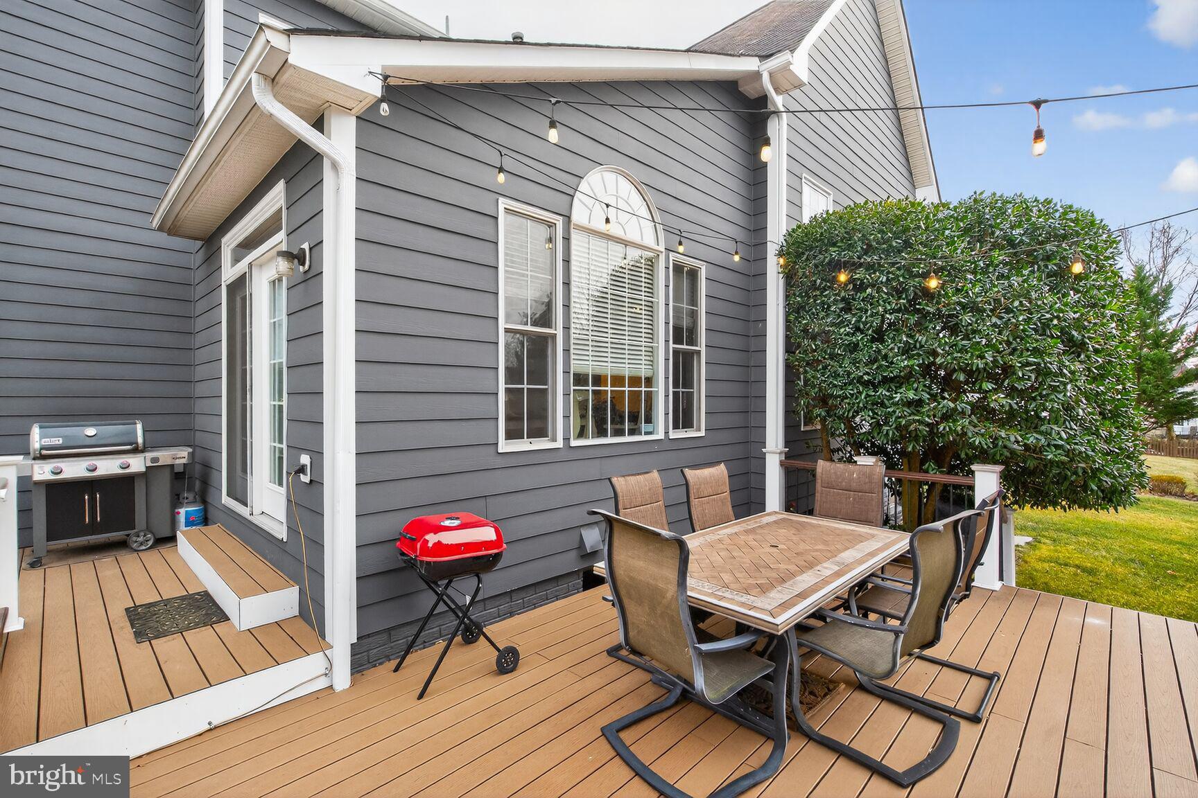 LANSDOWNE ON THE POTOMAC - Residential