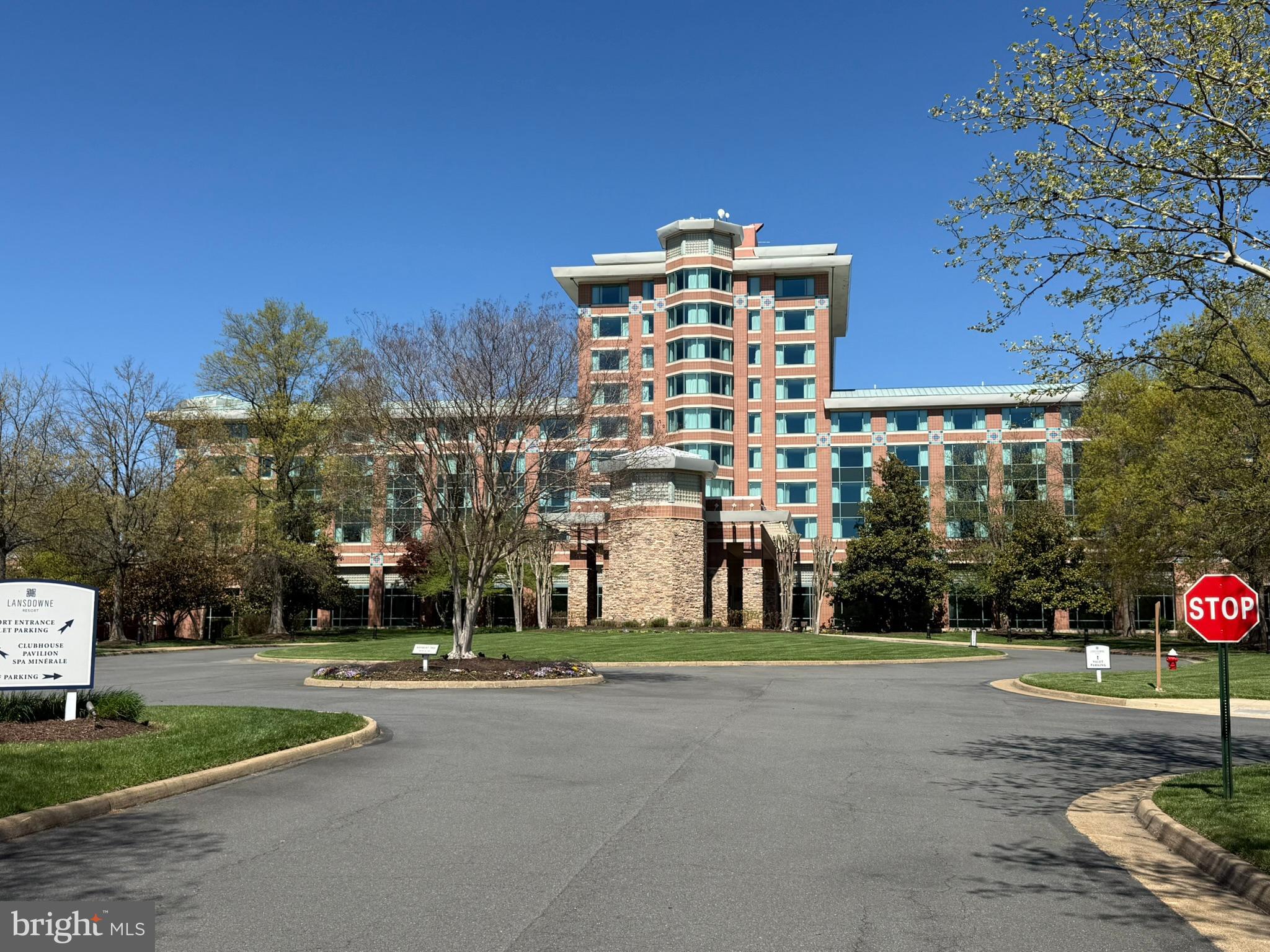 LANSDOWNE ON THE POTOMAC - Residential